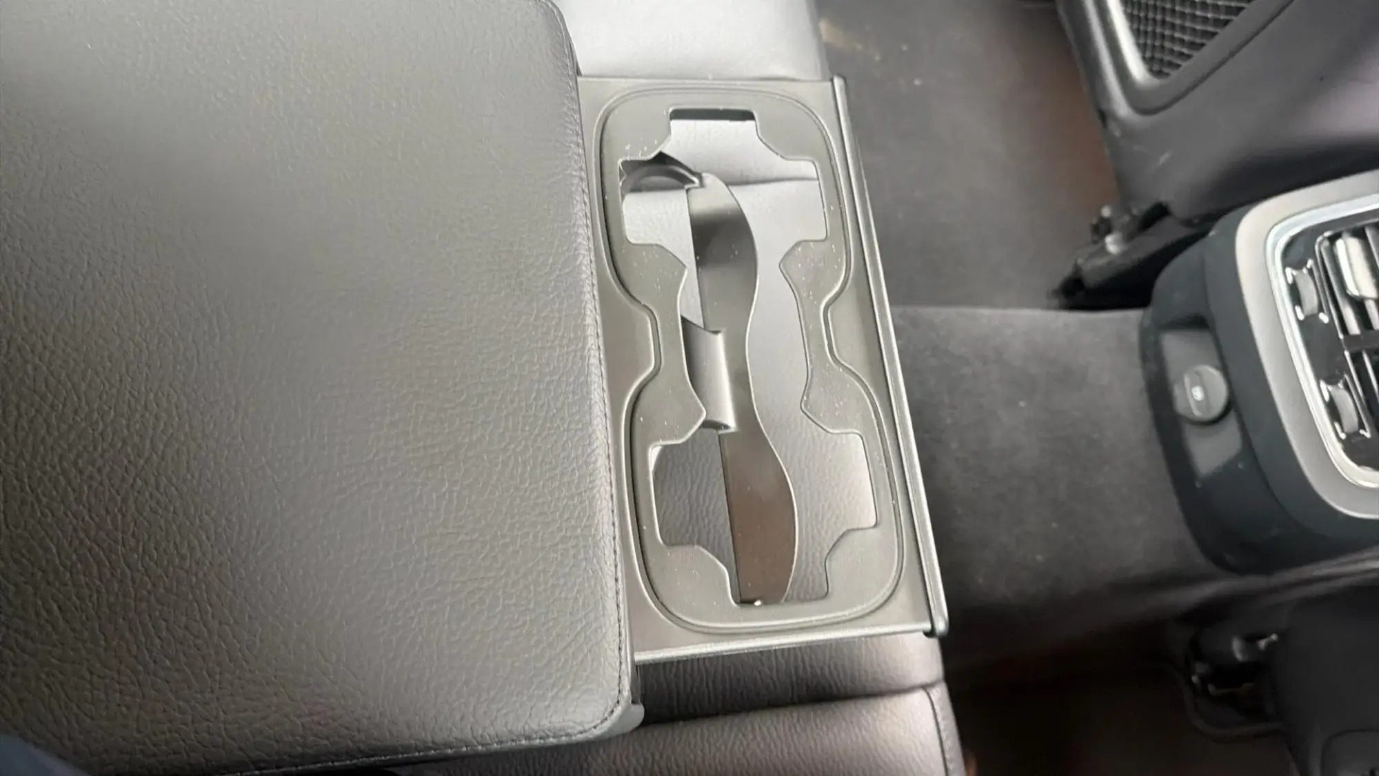 Volvo S60 Image 30