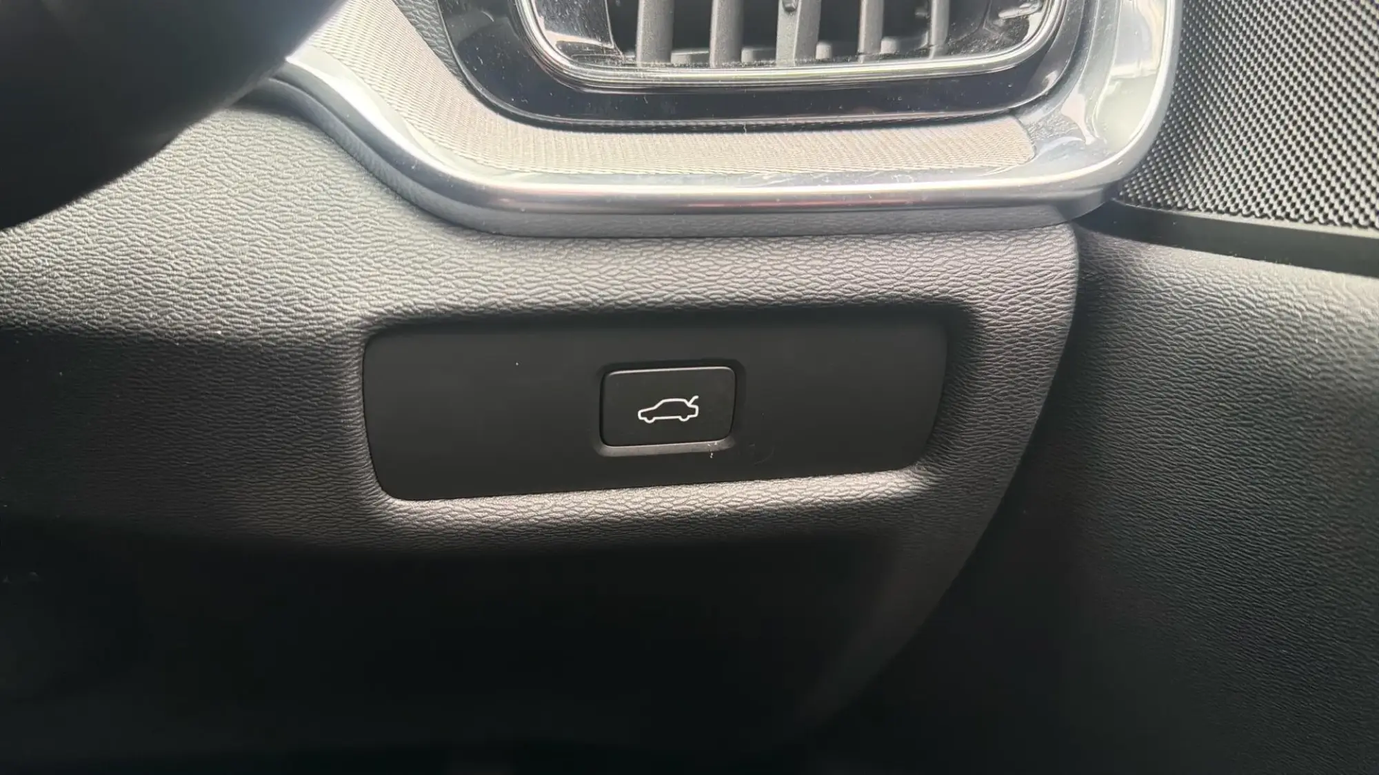 Volvo S60 Image 34