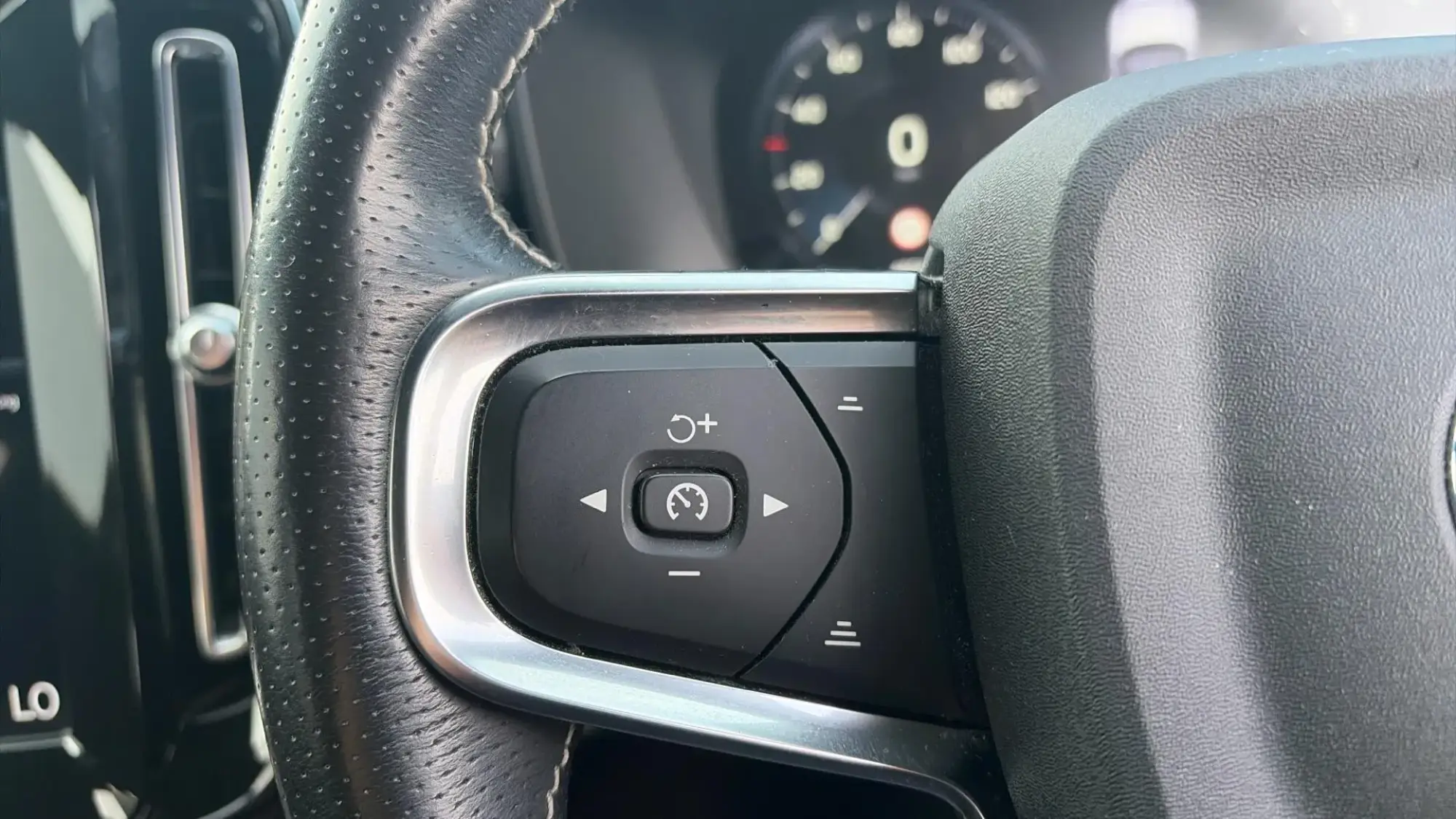 Volvo XC40 Image 21