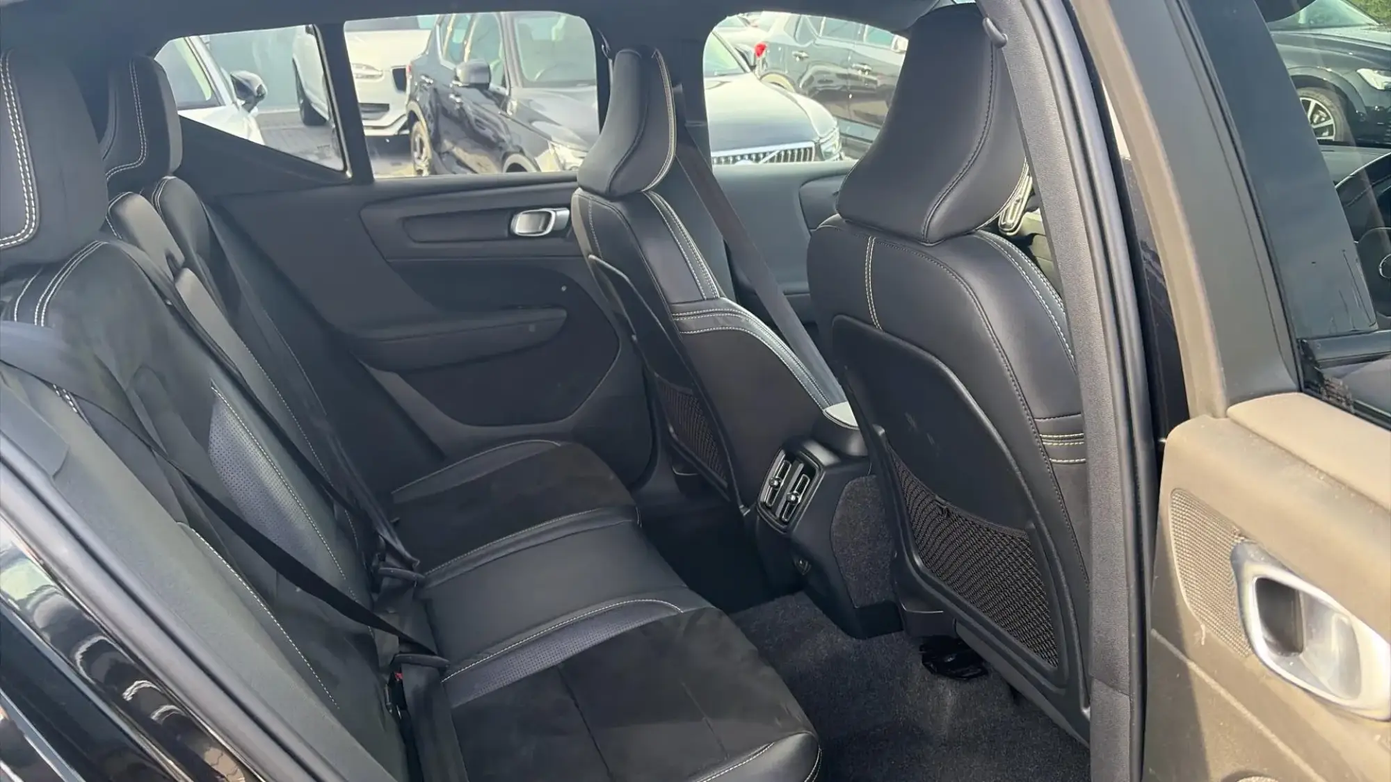 Volvo XC40 Image 33