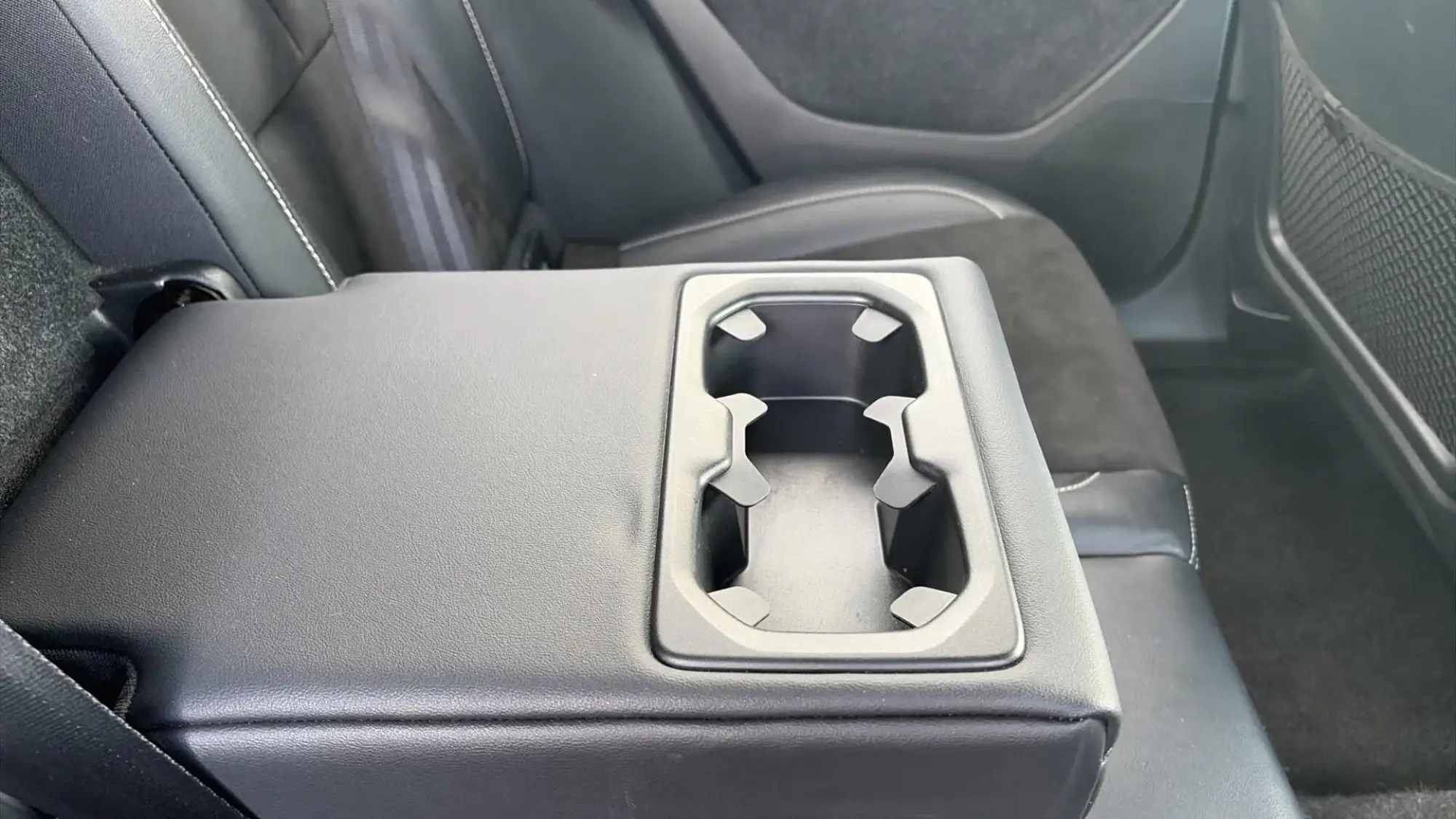 Volvo XC40 Image 34