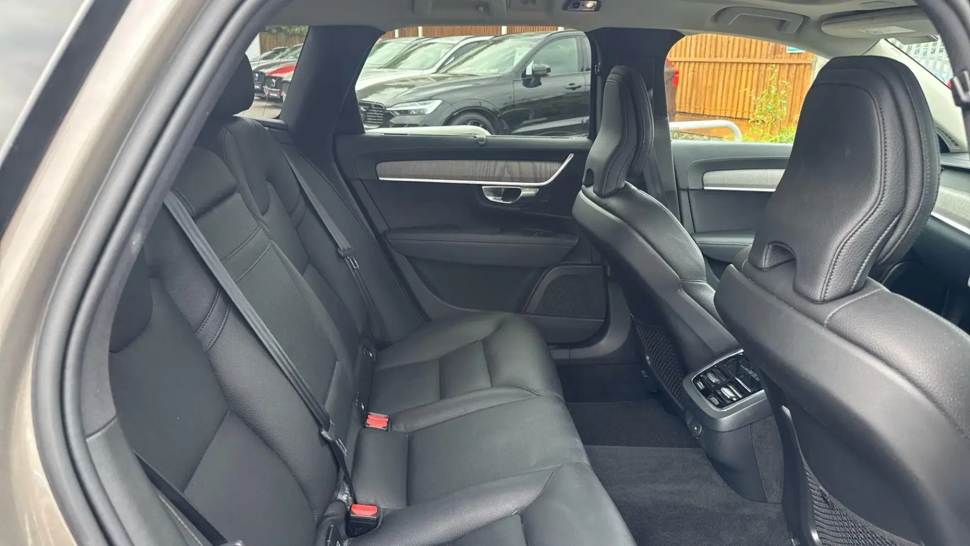 Volvo V90 Cross Country Image 50