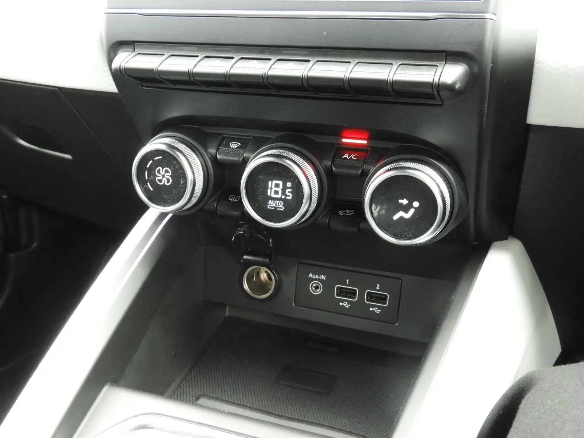 Renault Clio E-Tech Image 25 Renault Clio E-Tech Image 25