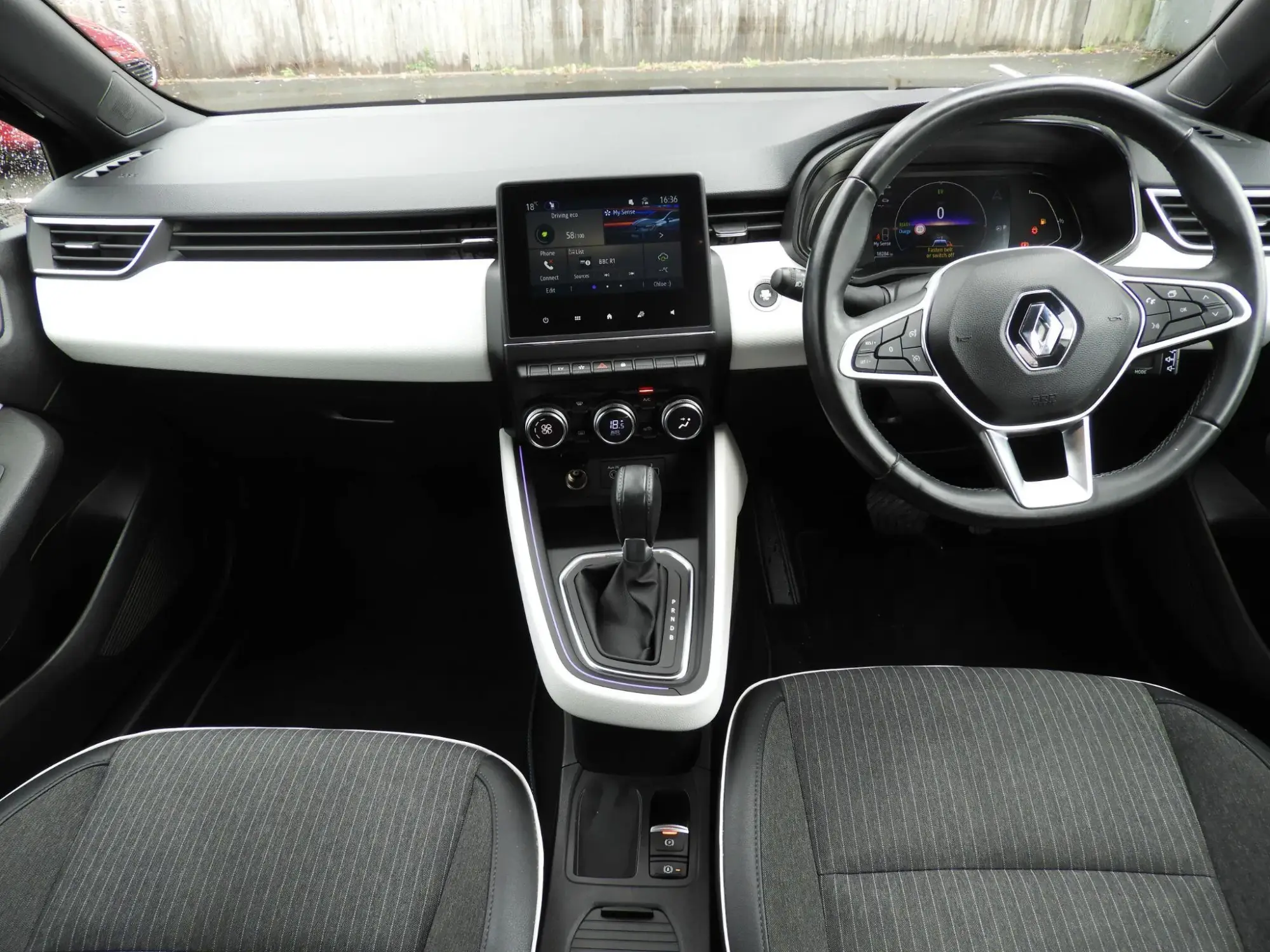 Renault Clio E-Tech Image 28 Renault Clio E-Tech Image 28