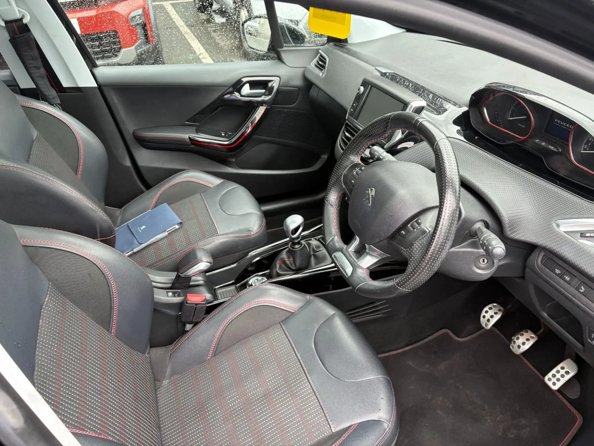 Peugeot 2008 Image 10