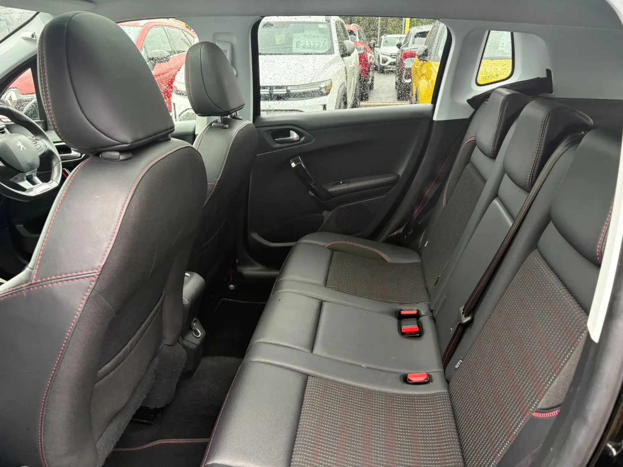 Peugeot 2008 Image 11