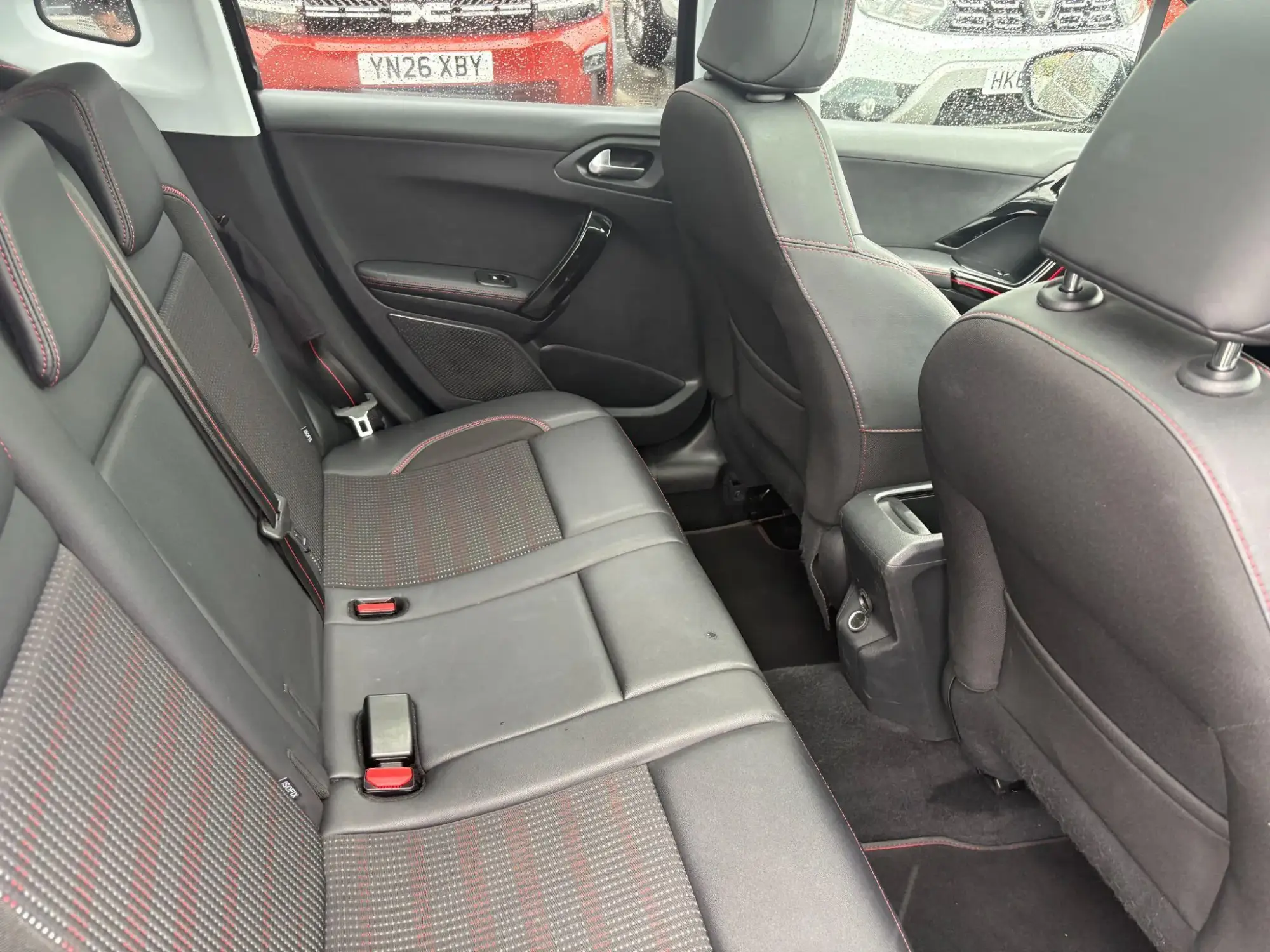 Peugeot 2008 Image 12