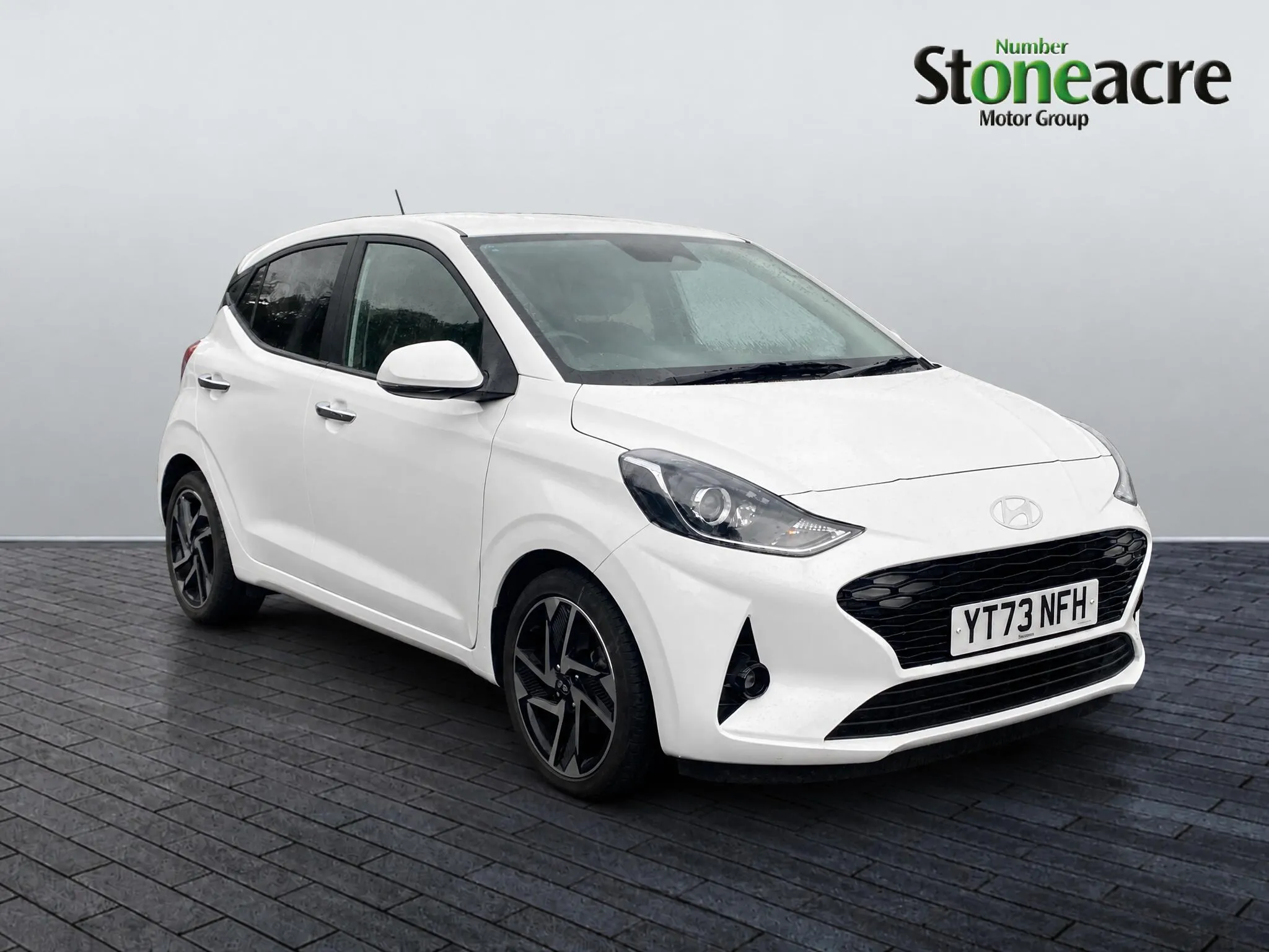 Hyundai i10 listing photo