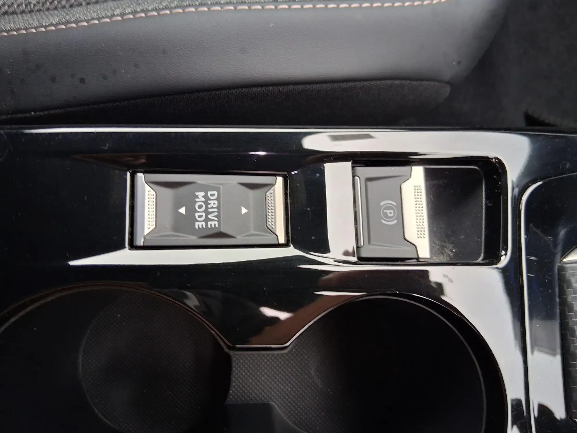 Peugeot E-2008 Image 15