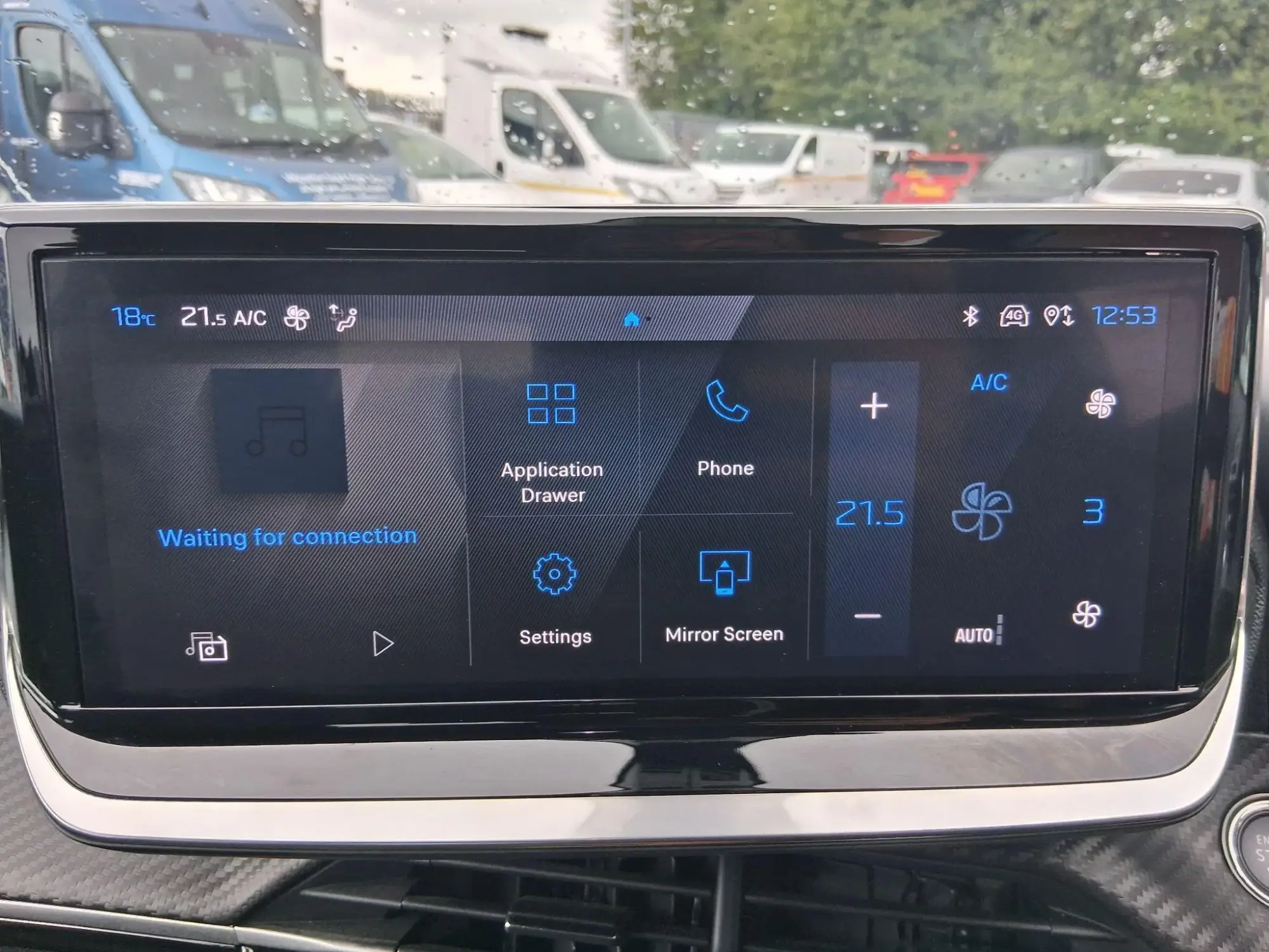 Peugeot E-2008 Image 17