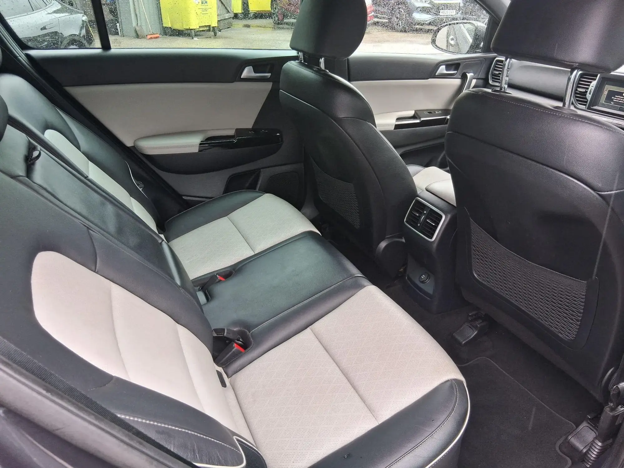 Kia Sportage Image 12