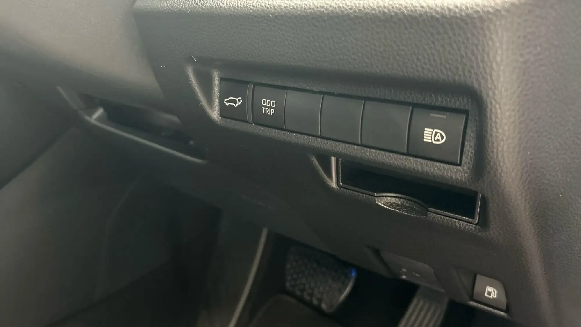 Toyota RAV4 Plug-in Hybrid Image 39