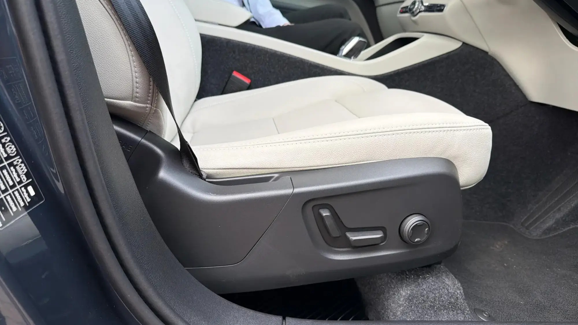 Volvo XC40 Image 28