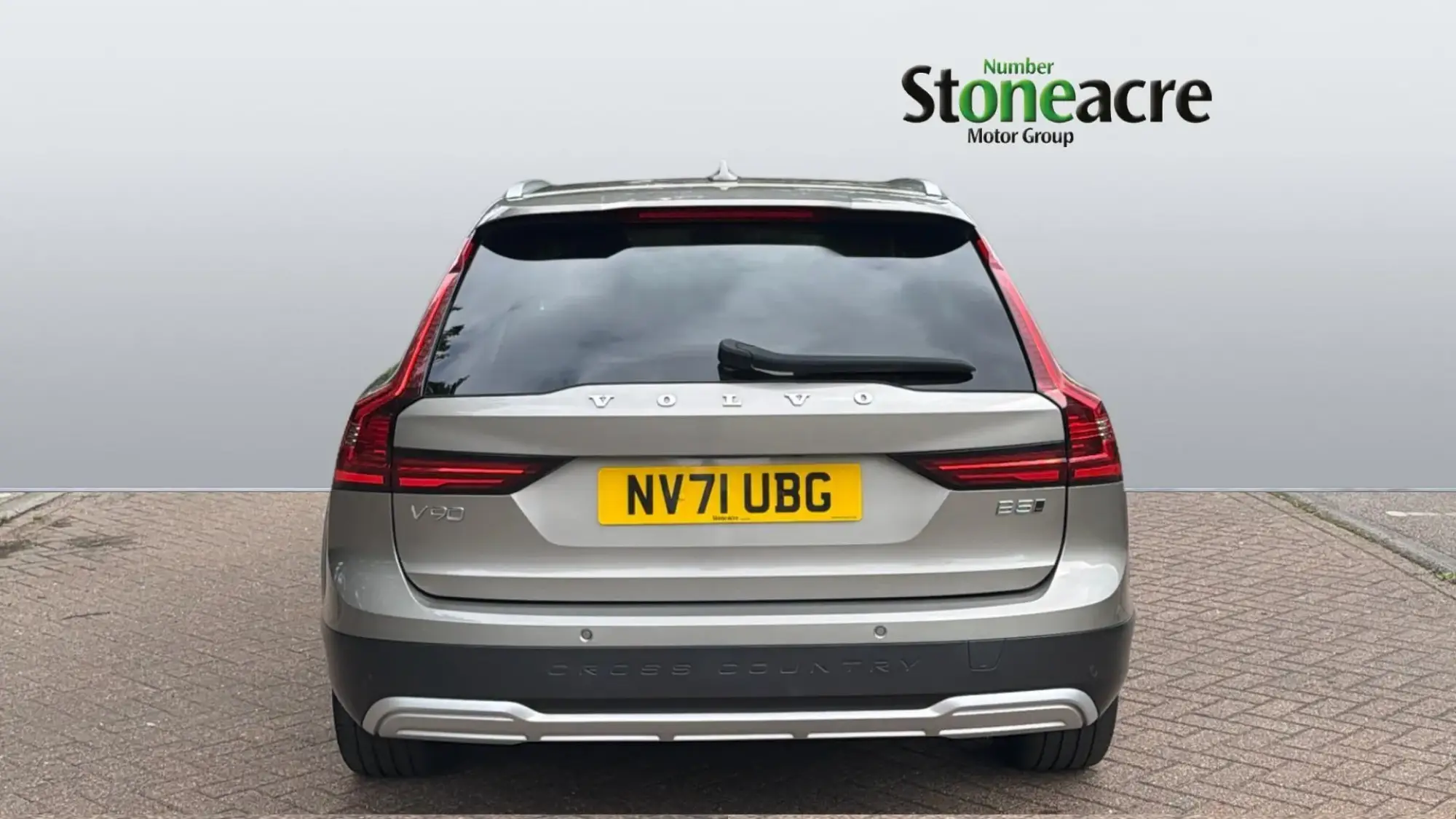 Volvo V90 Cross Country Image 7