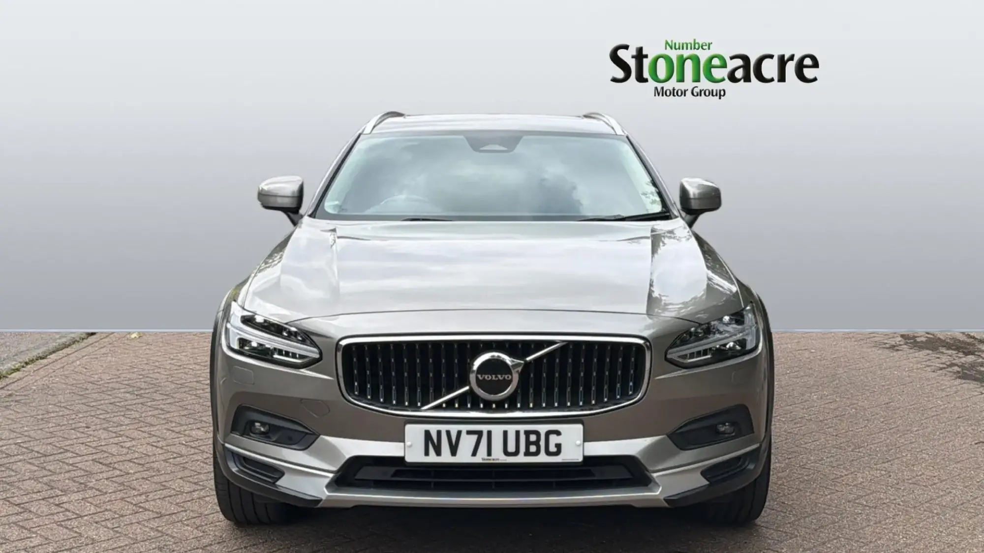 Volvo V90 Cross Country Image 8