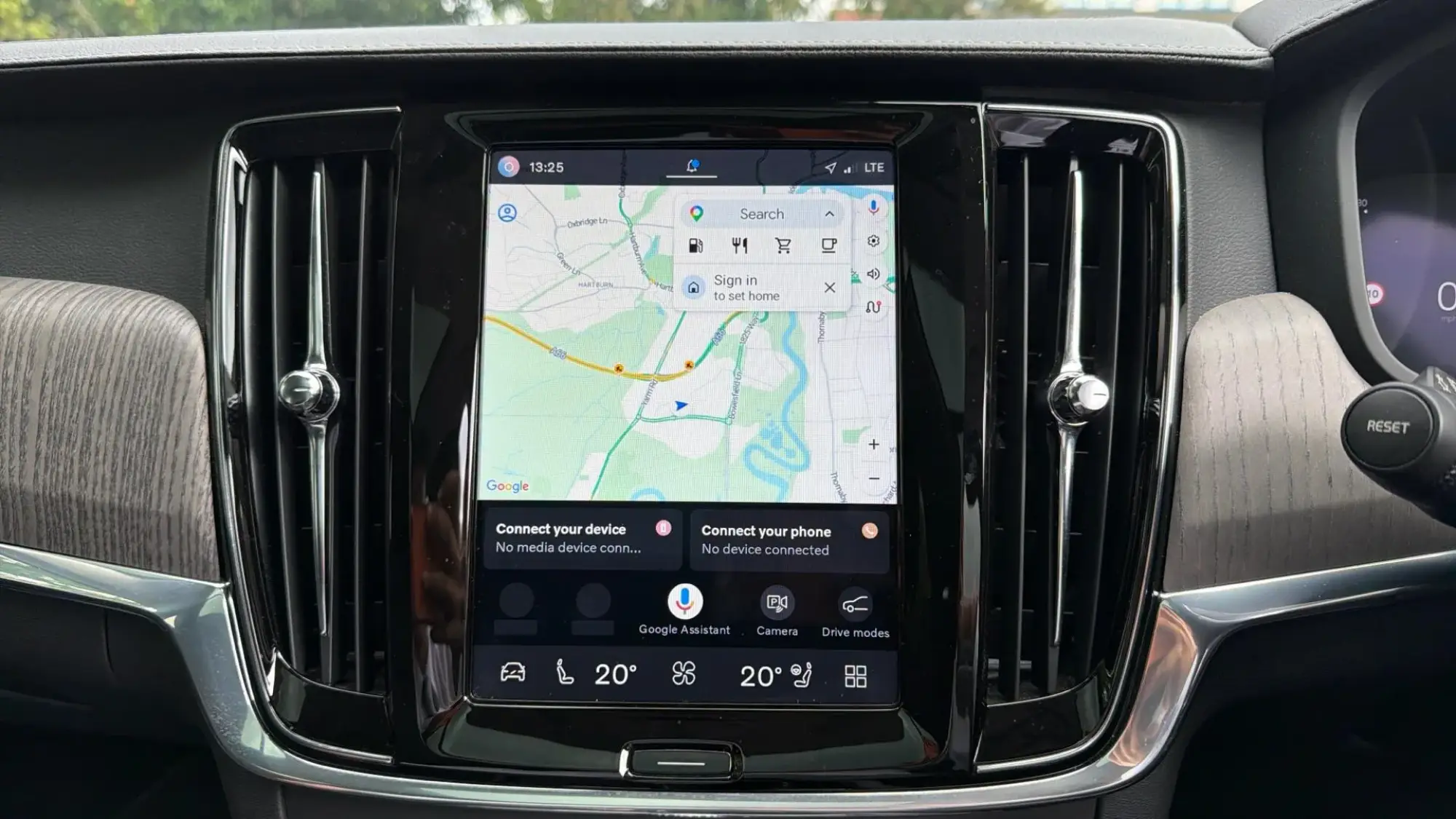 Volvo V90 Cross Country Image 17