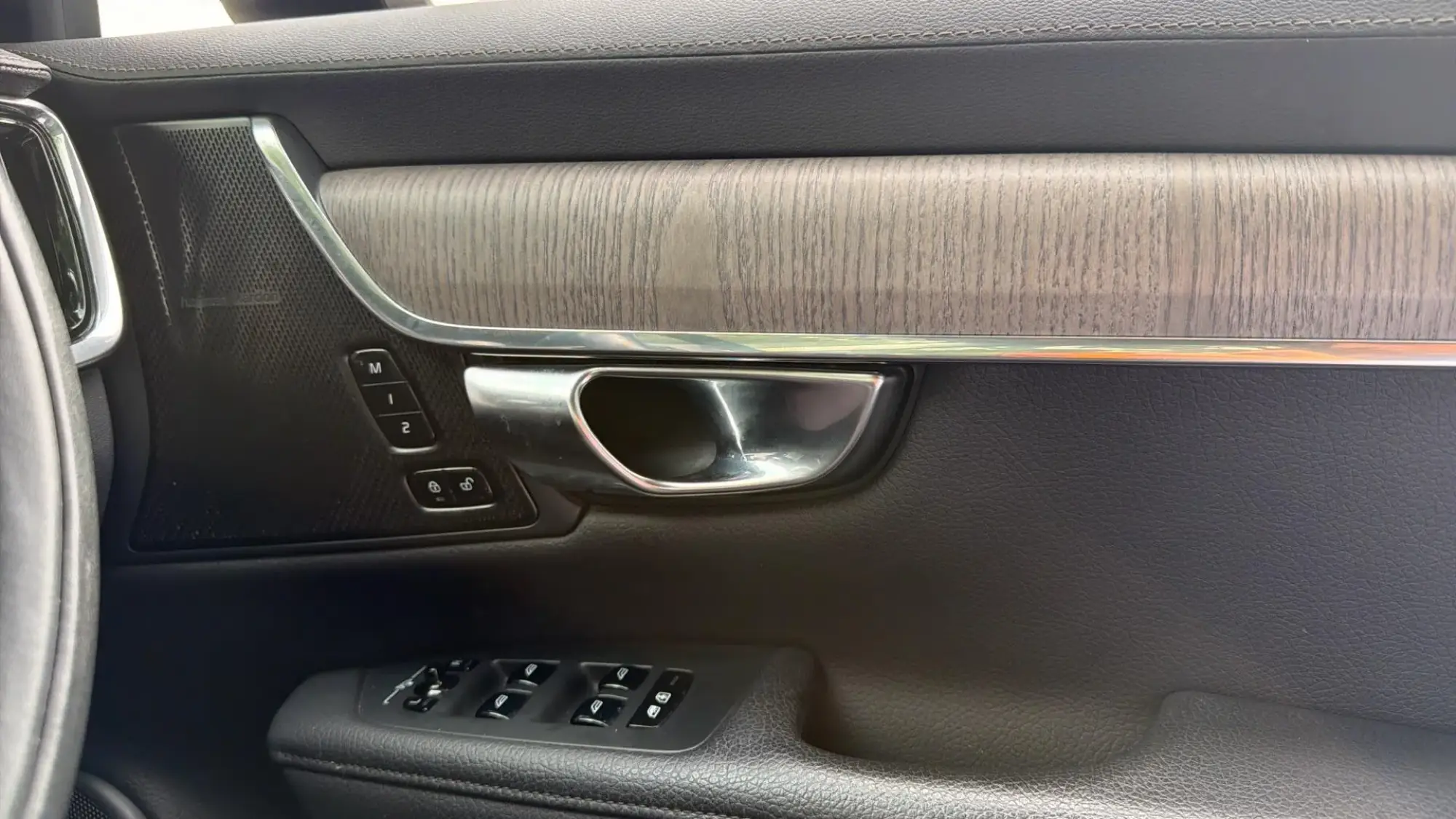 Volvo V90 Cross Country Image 28