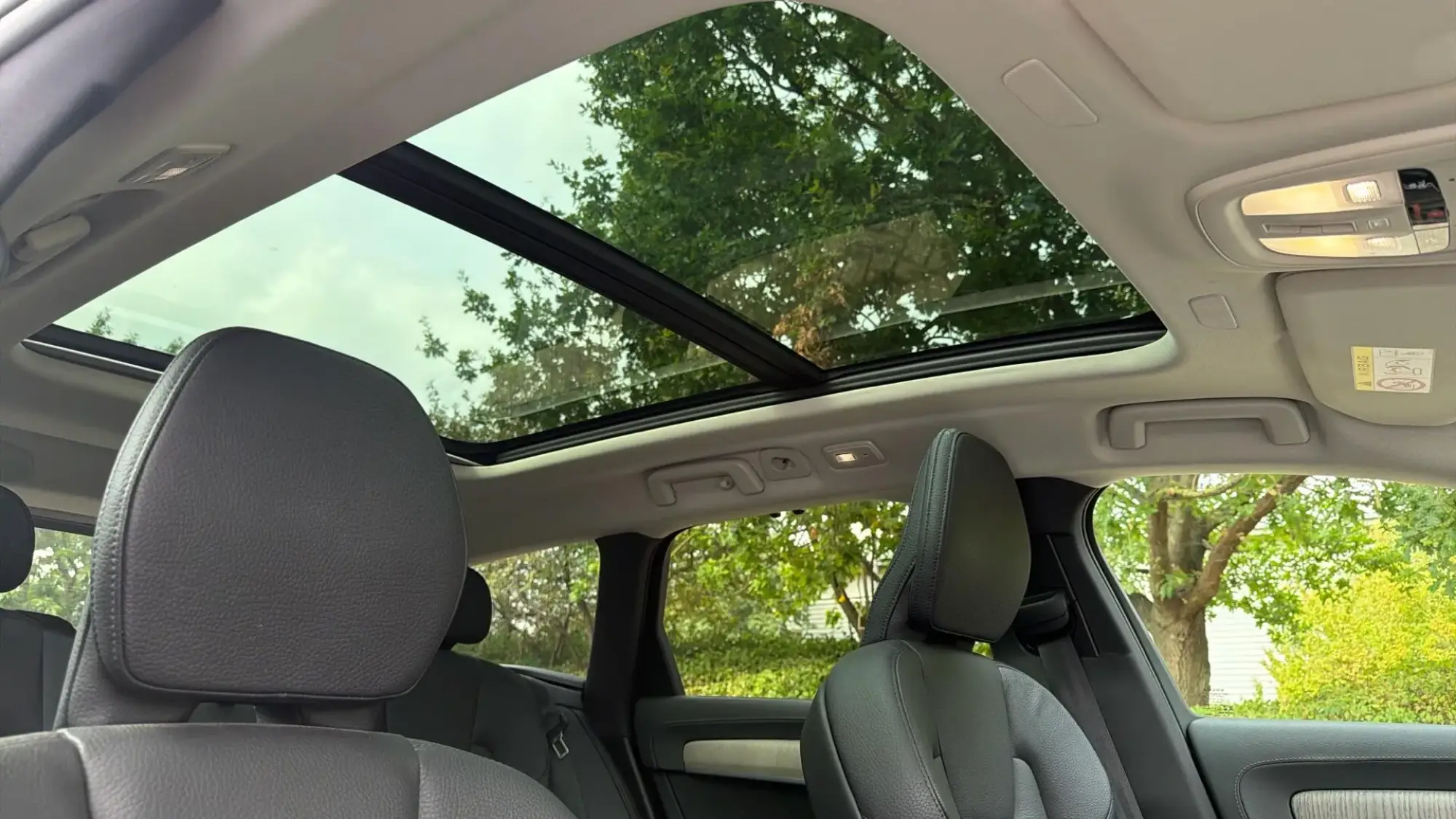 Volvo V90 Cross Country Image 29