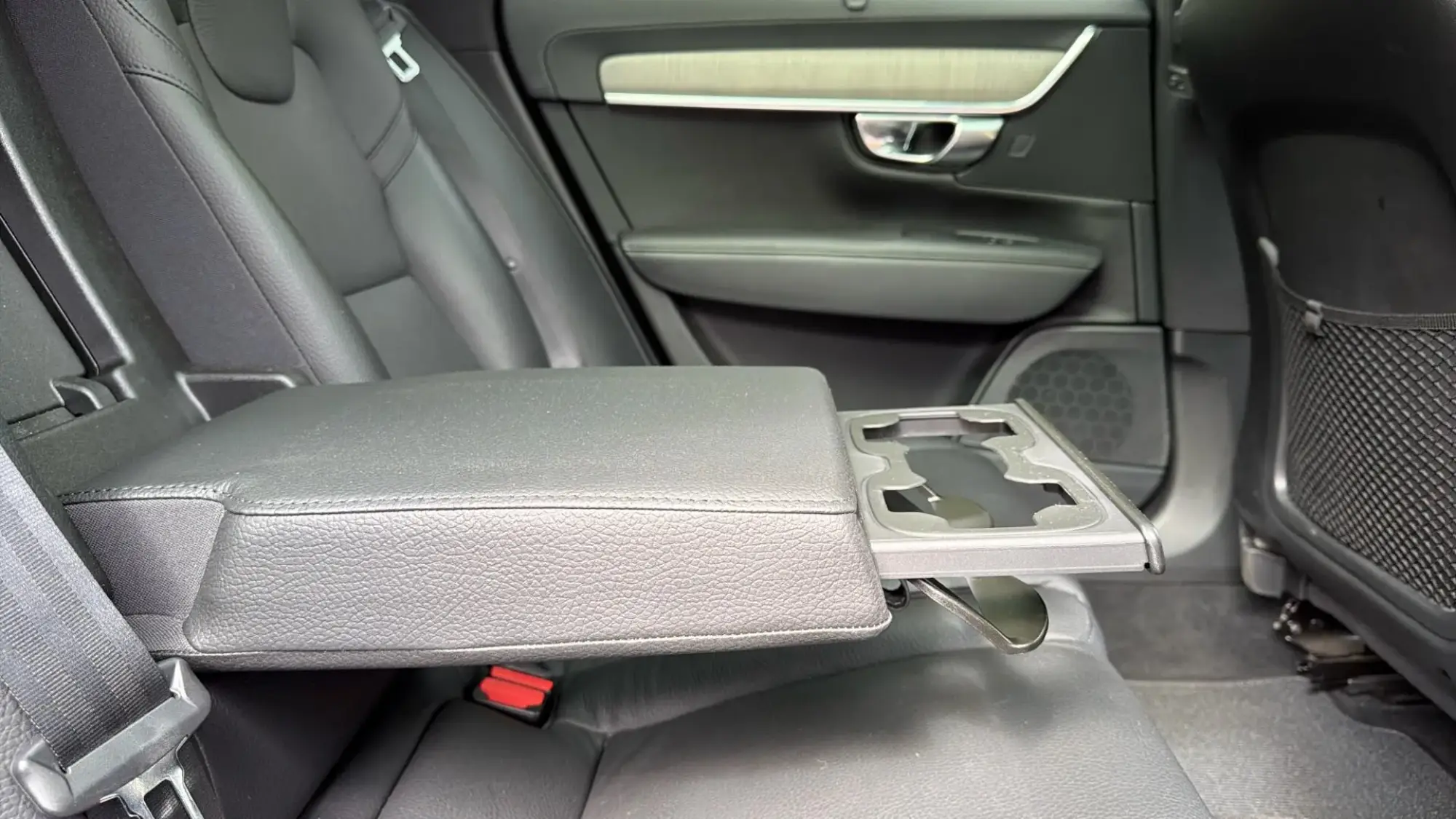 Volvo V90 Cross Country Image 32