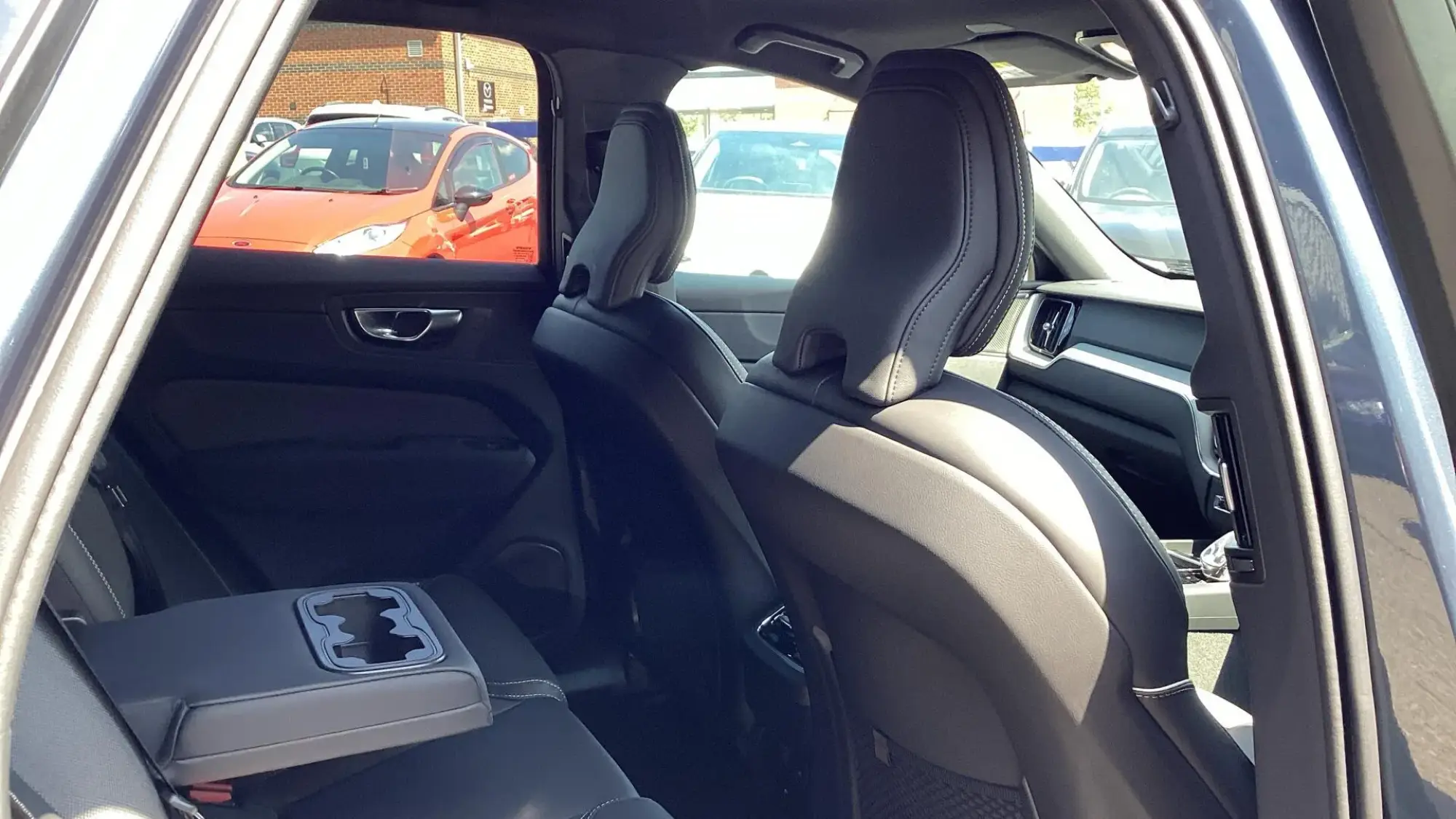 Volvo XC60 Image 6