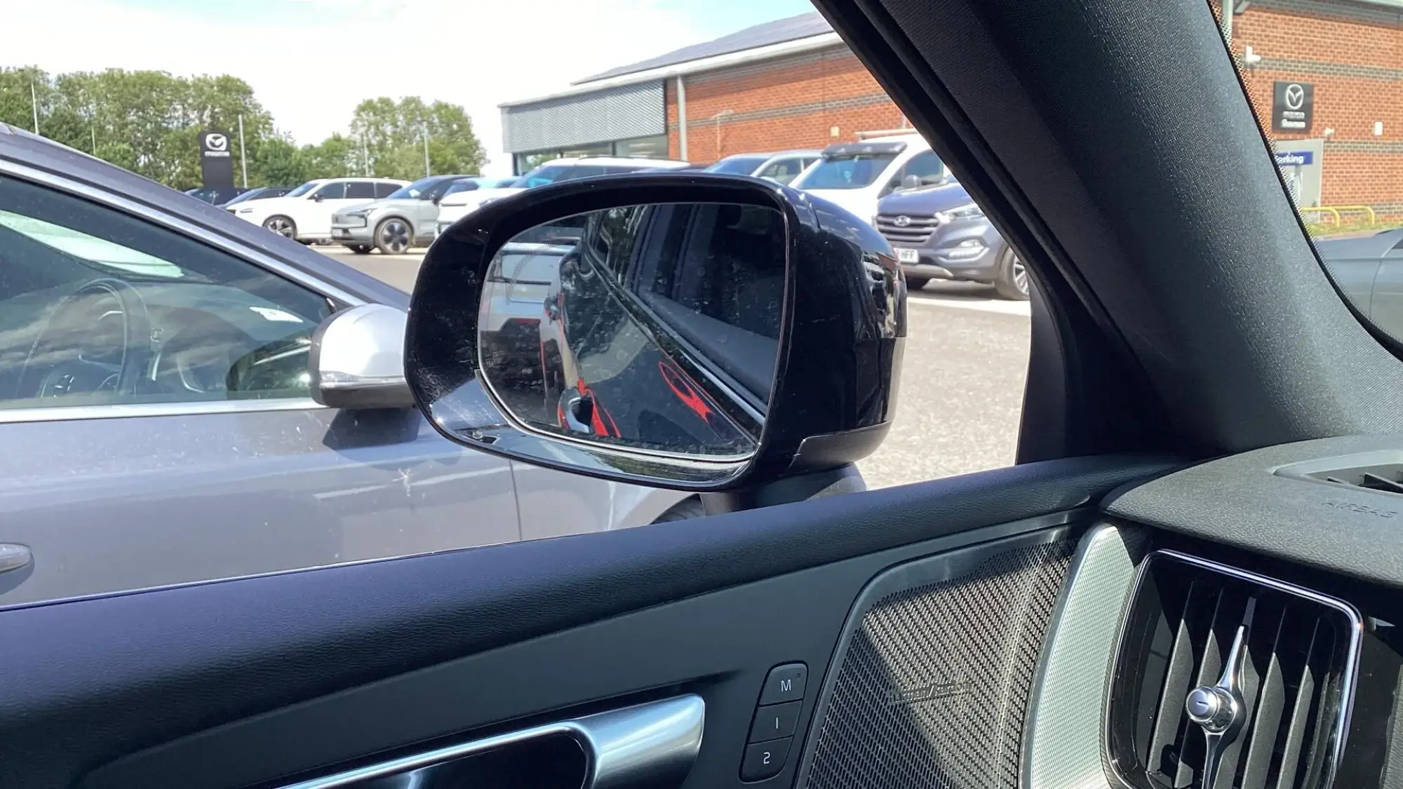 Volvo XC60 Image 28