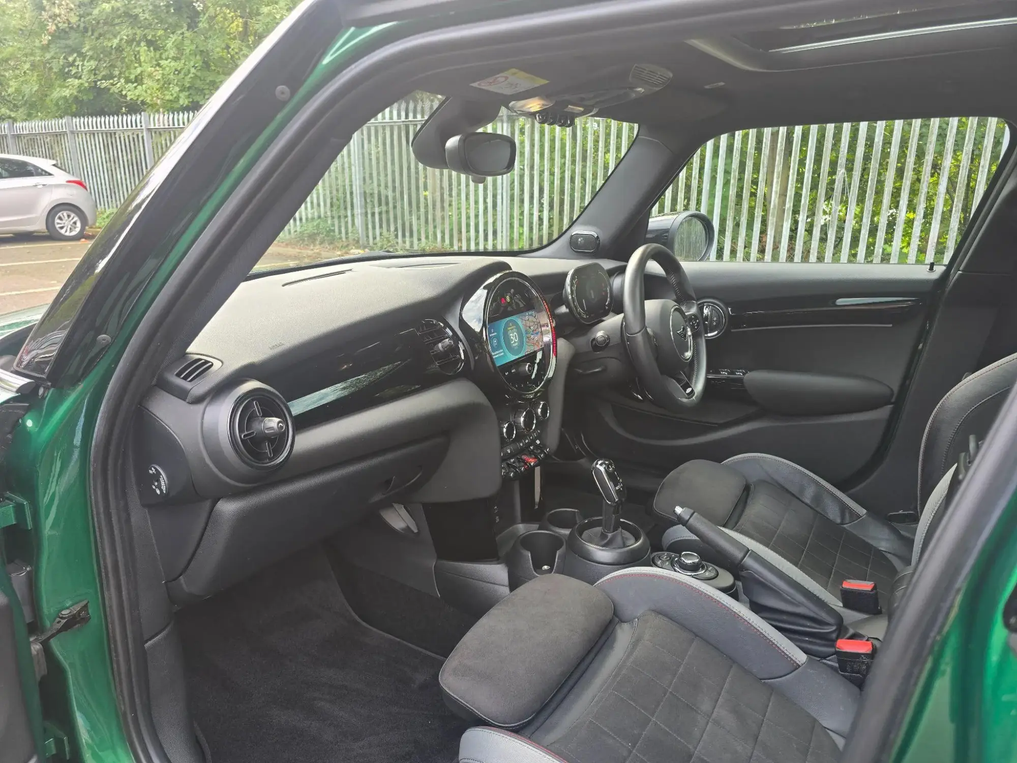 MINI Hatch Image 12 MINI Hatch Image 12