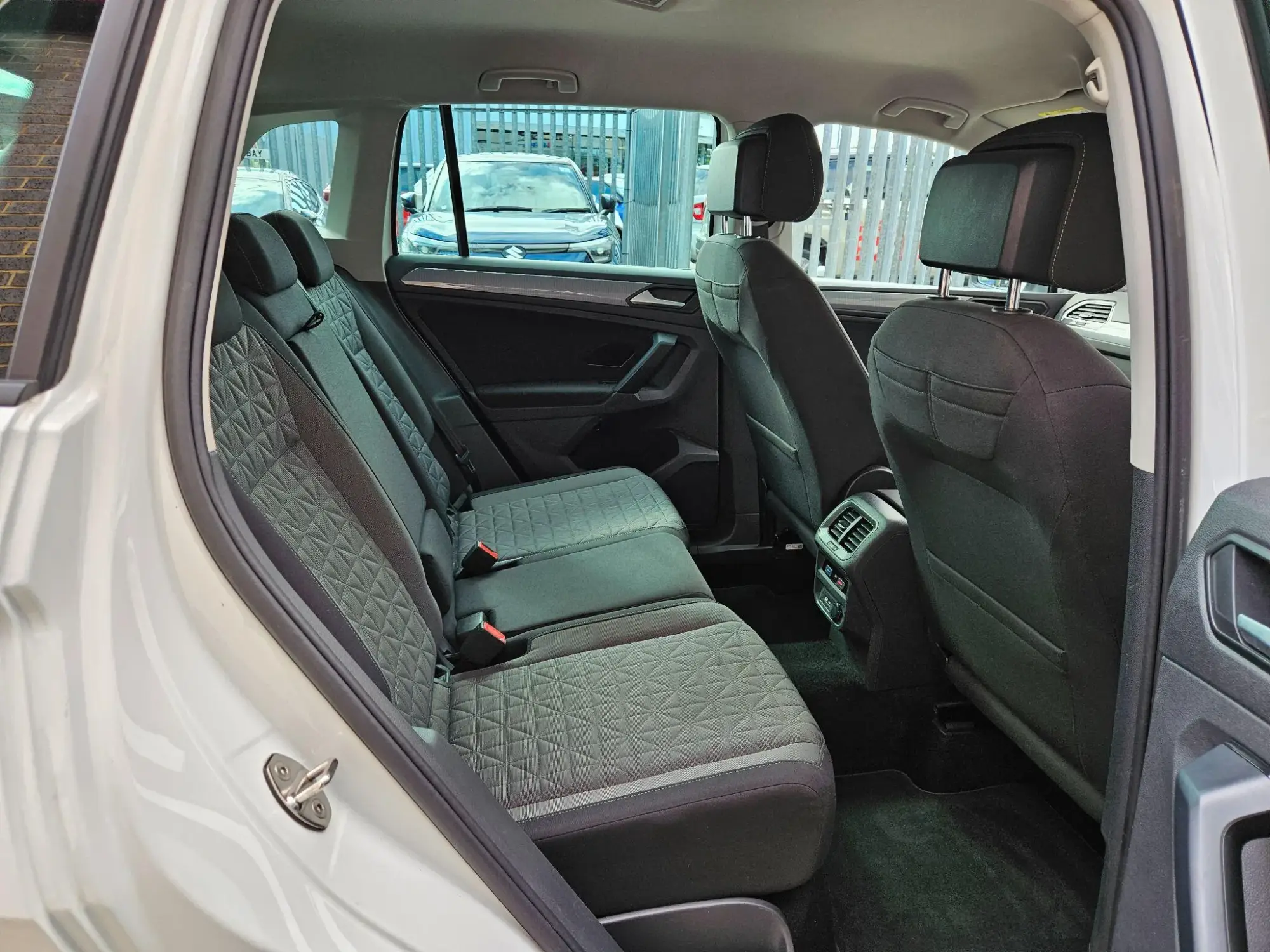 Volkswagen Tiguan Image 17