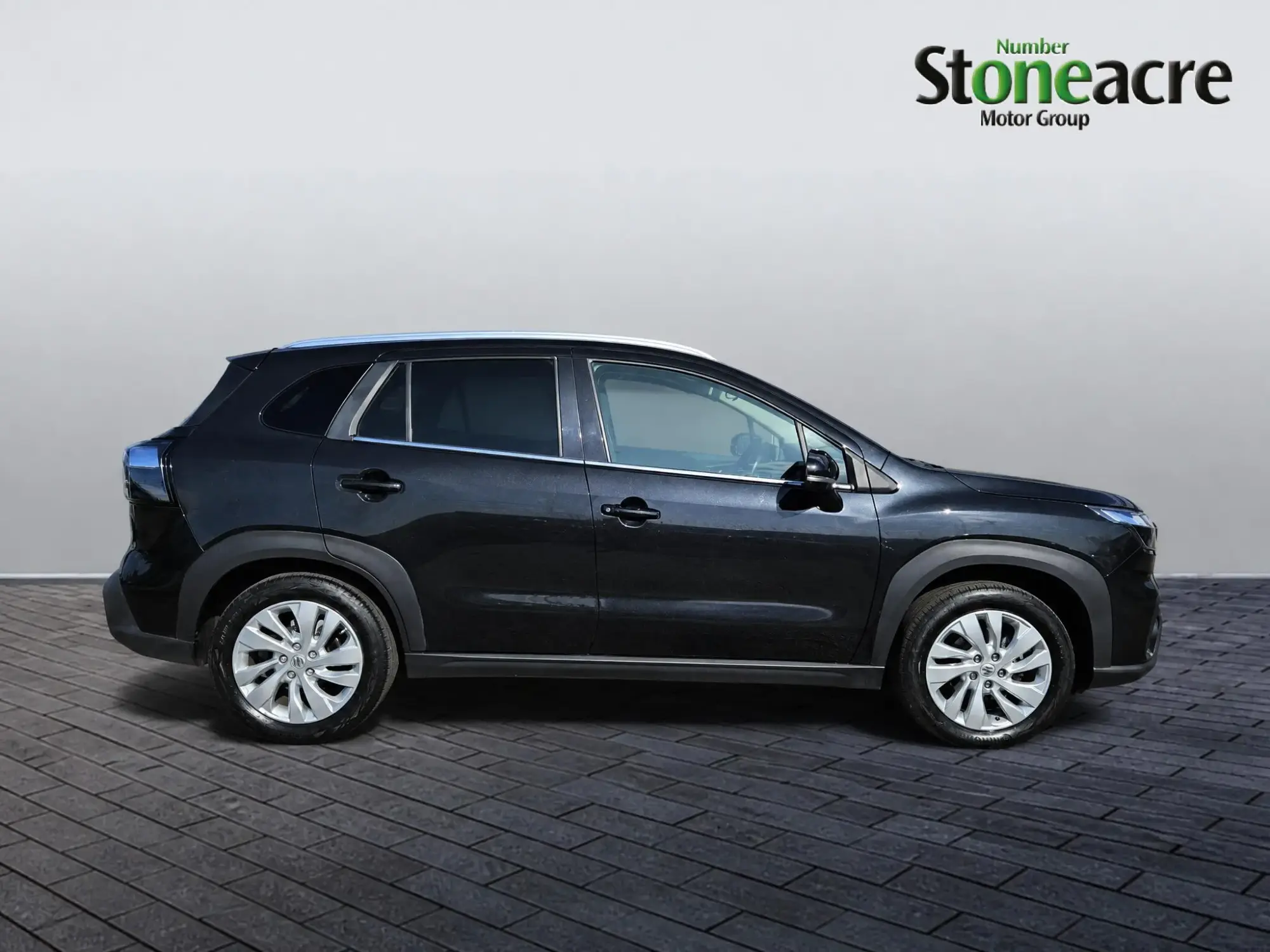 Suzuki S-Cross Image 2