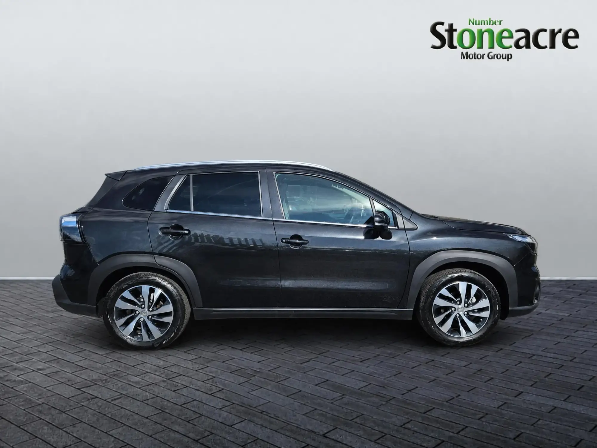 Suzuki S-Cross Hybrid Image 2