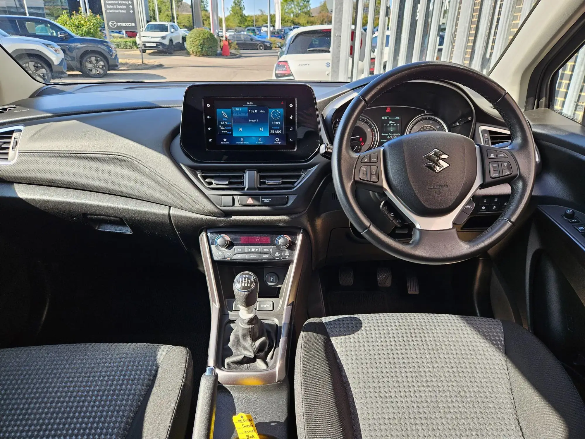 Suzuki S-Cross Image 12