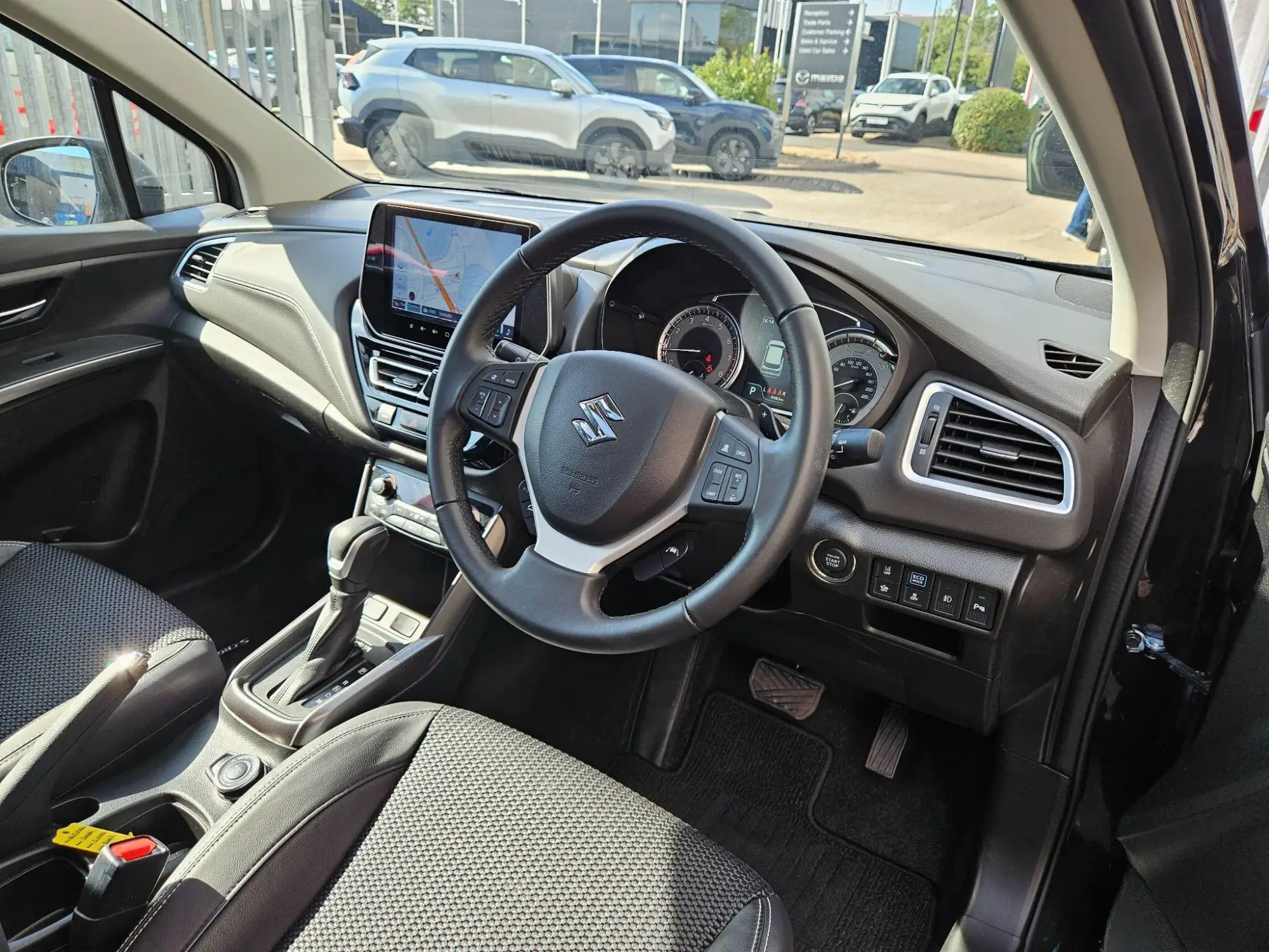 Suzuki S-Cross Hybrid Image 11
