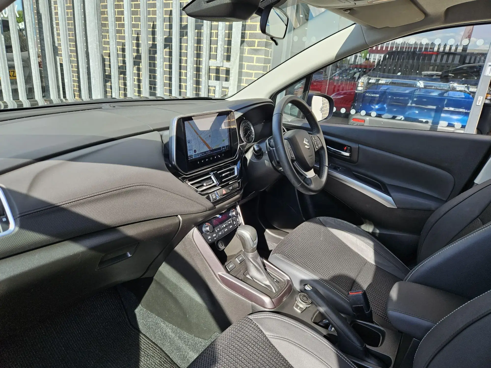 Suzuki S-Cross Hybrid Image 13