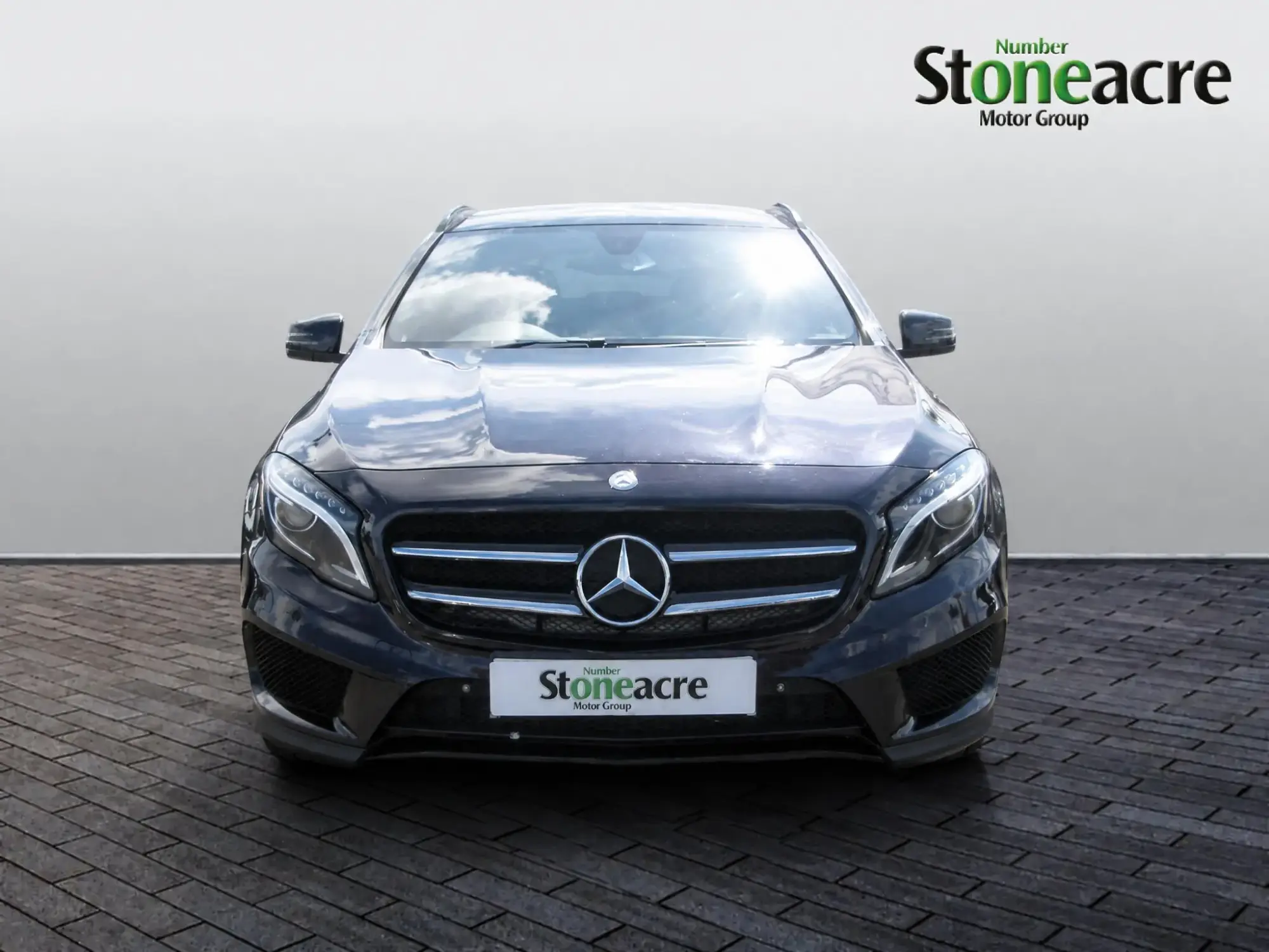 Mercedes-Benz GLA Image 2