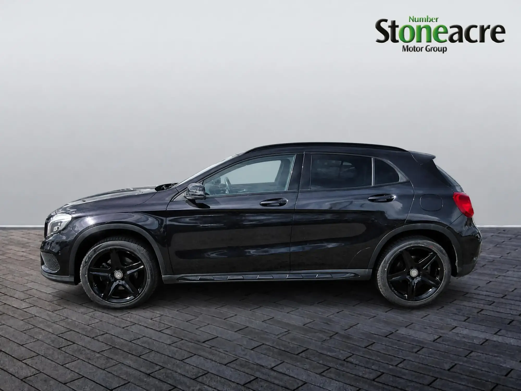 Mercedes-Benz GLA Image 6