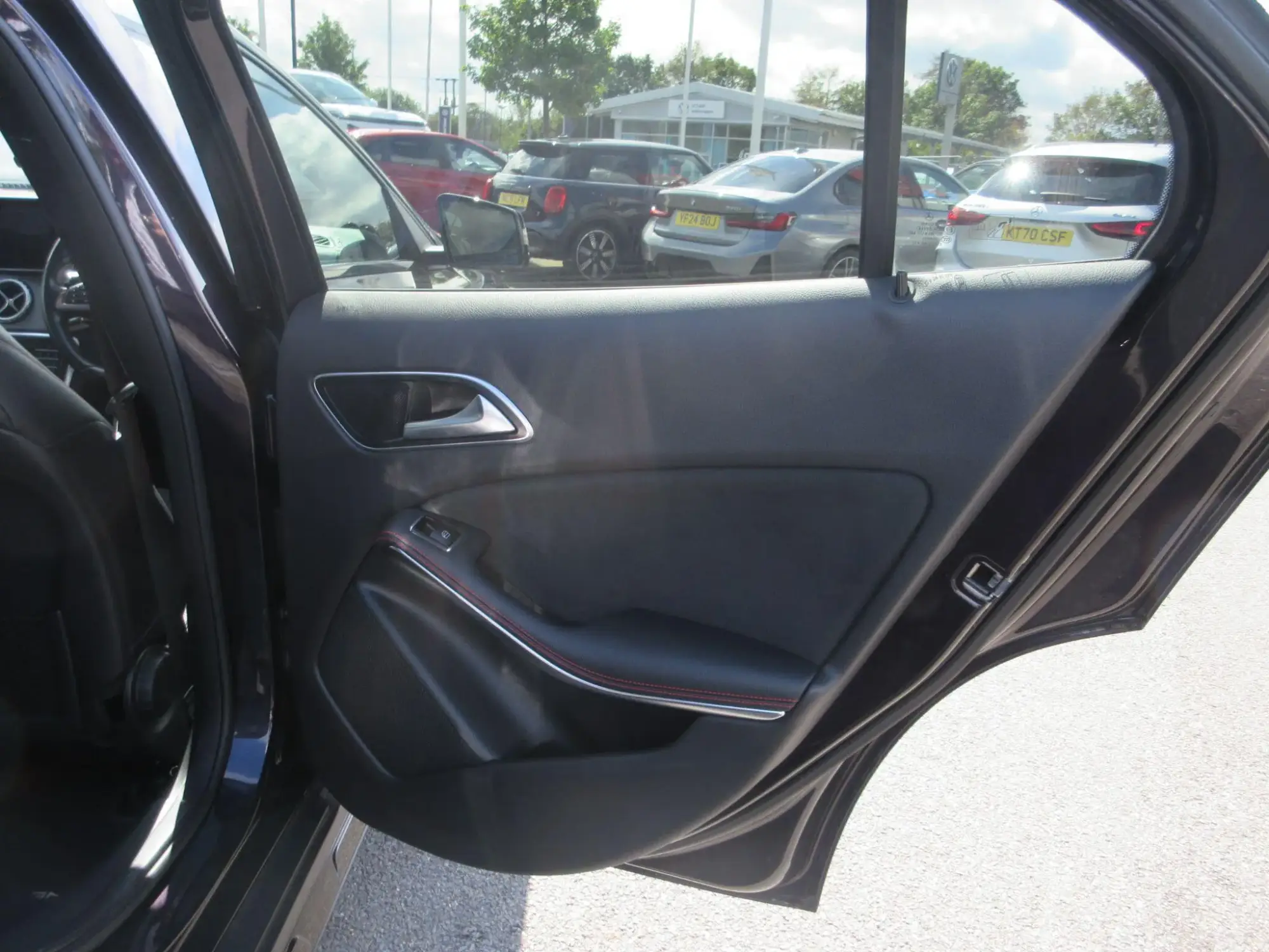 Mercedes-Benz GLA Image 22