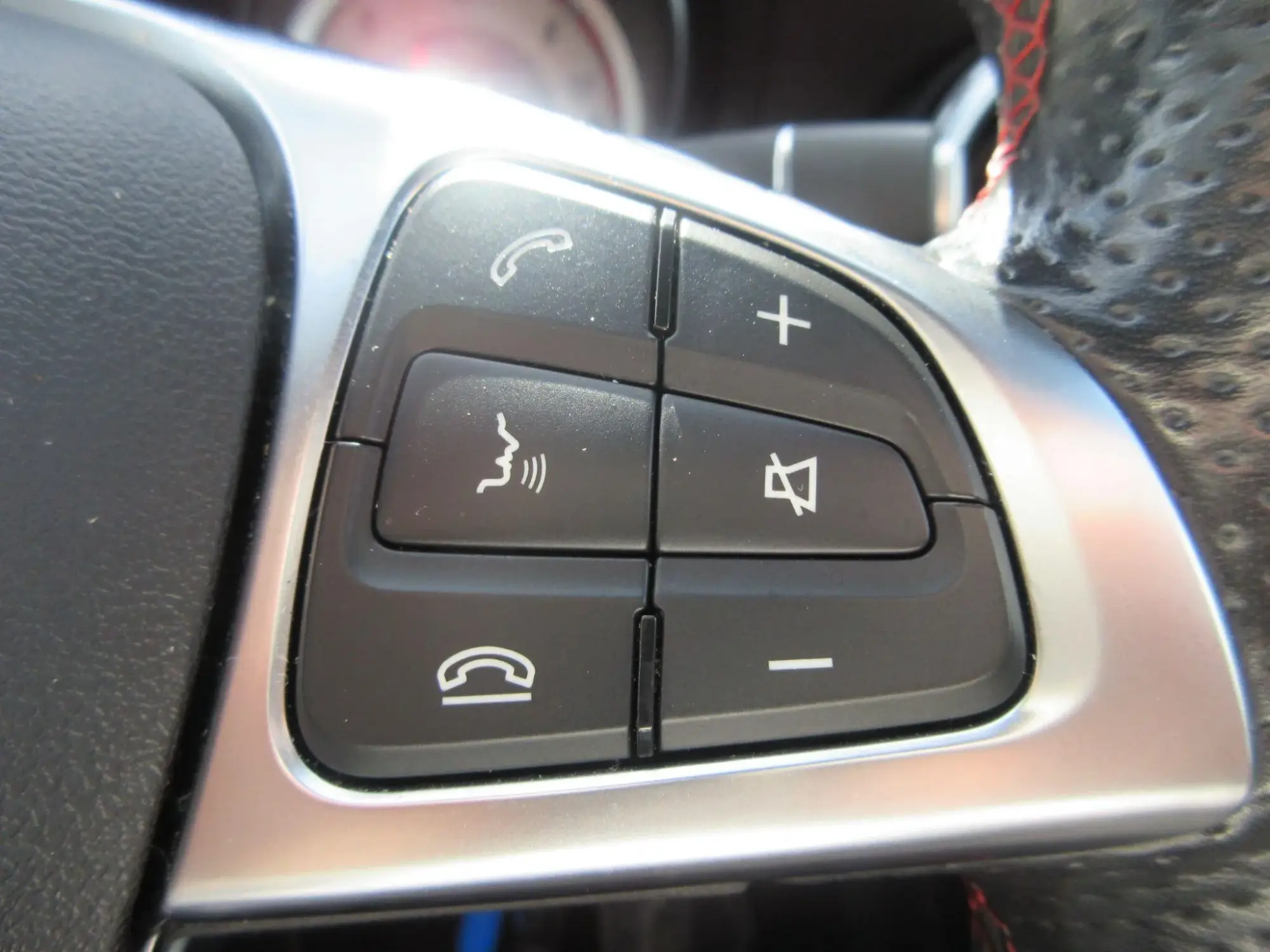 Mercedes-Benz GLA Image 27