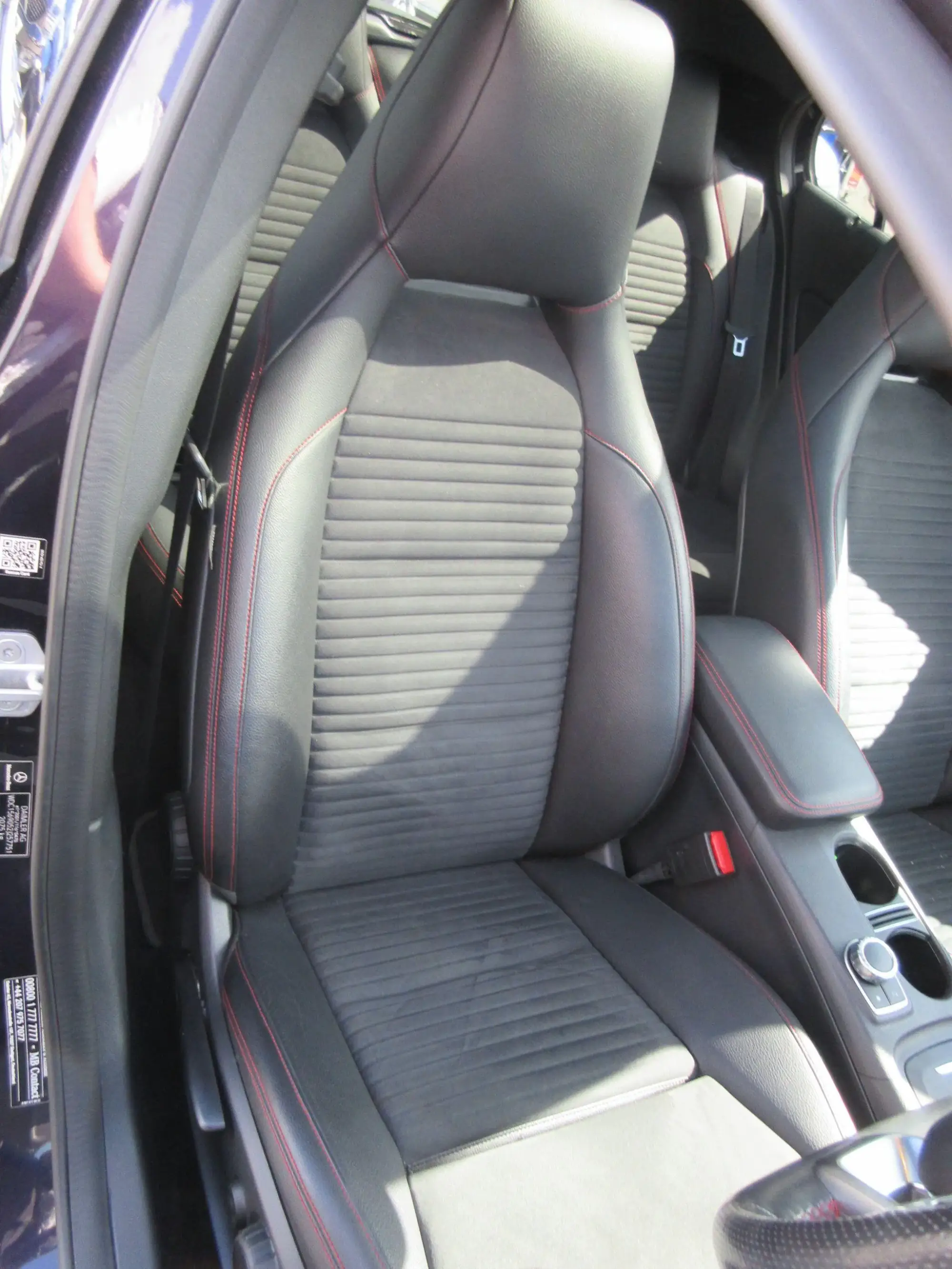 Mercedes-Benz GLA Image 45