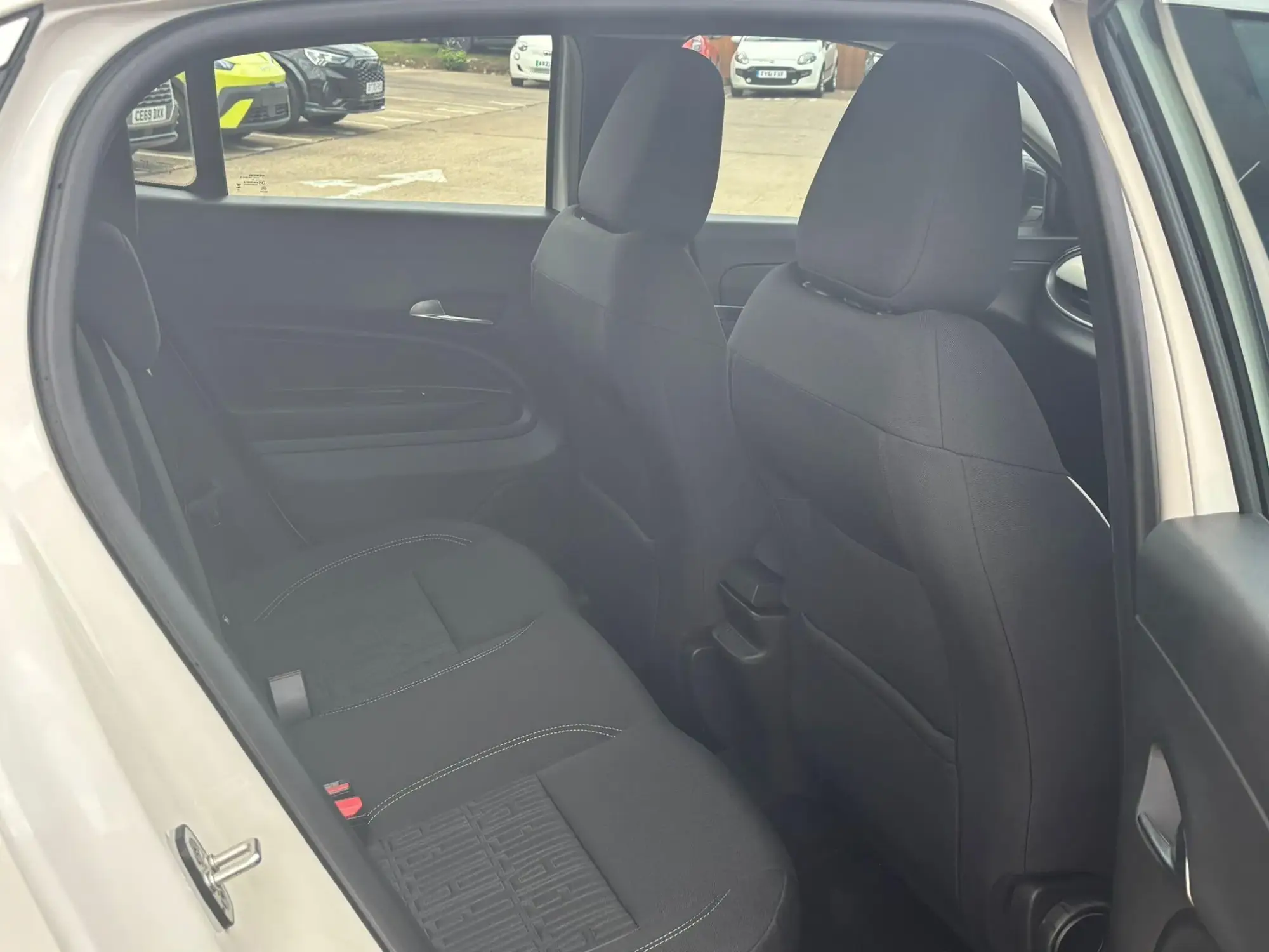 Fiat 600 Petrol Image 24 Fiat 600 Petrol Image 24