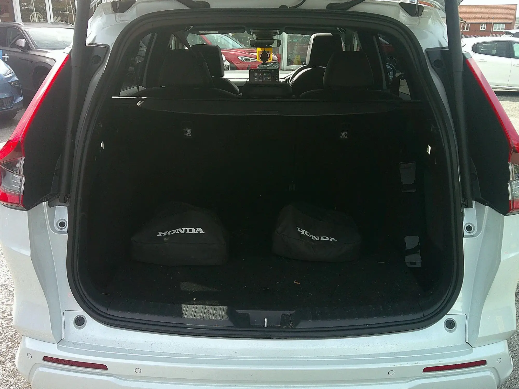 Honda CR-V Plug-in Hybrid Image 13 Honda CR-V Plug-in Hybrid Image 13