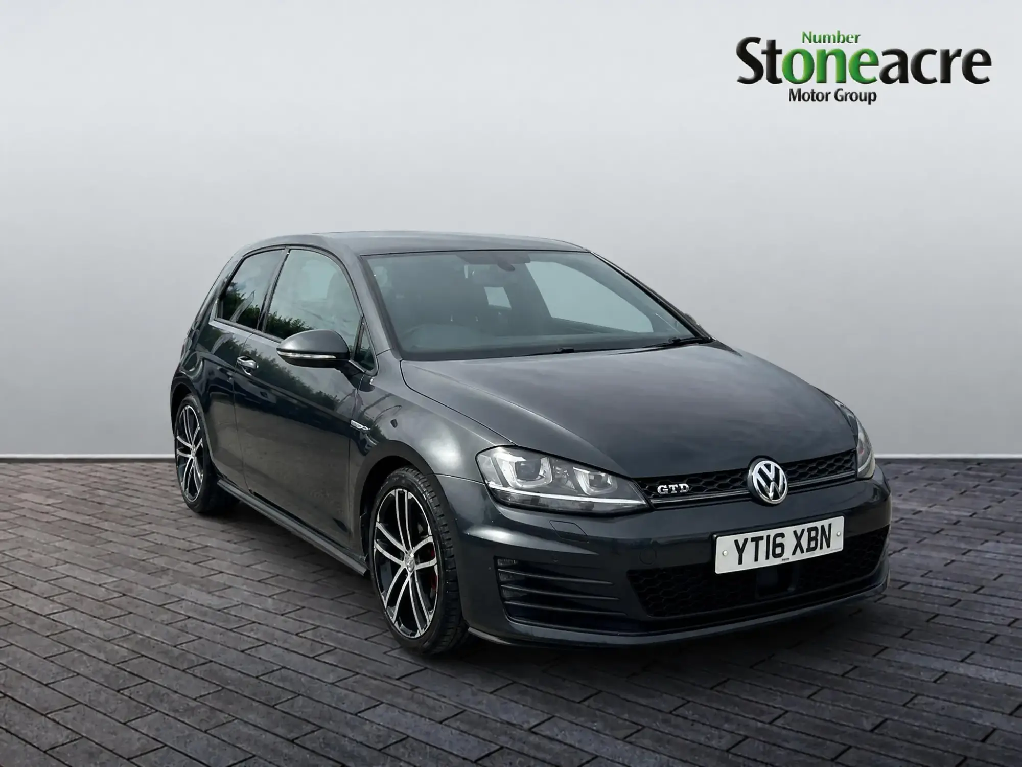 Volkswagen Golf Image 1