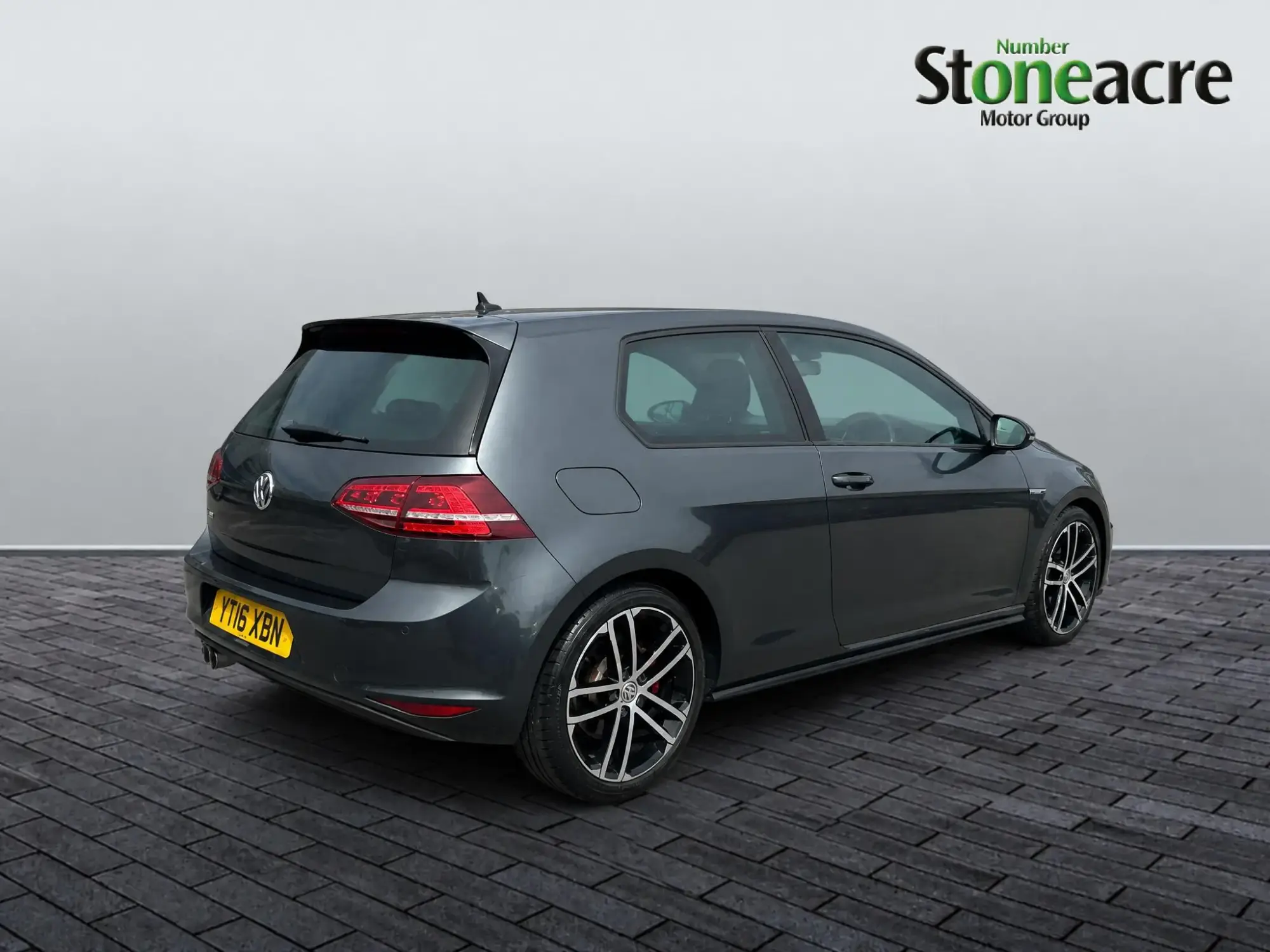 Volkswagen Golf Image 8
