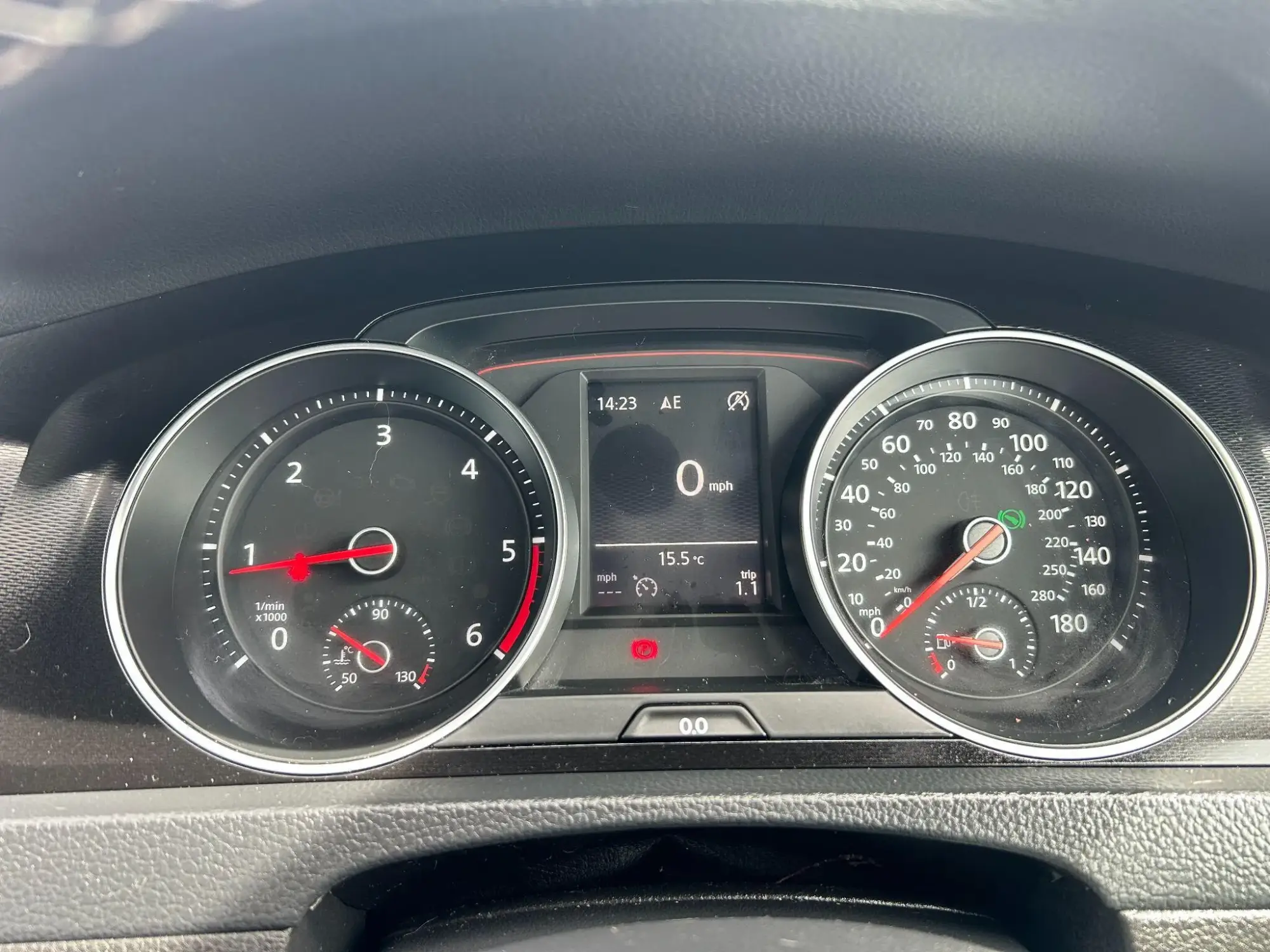 Volkswagen Golf Image 19