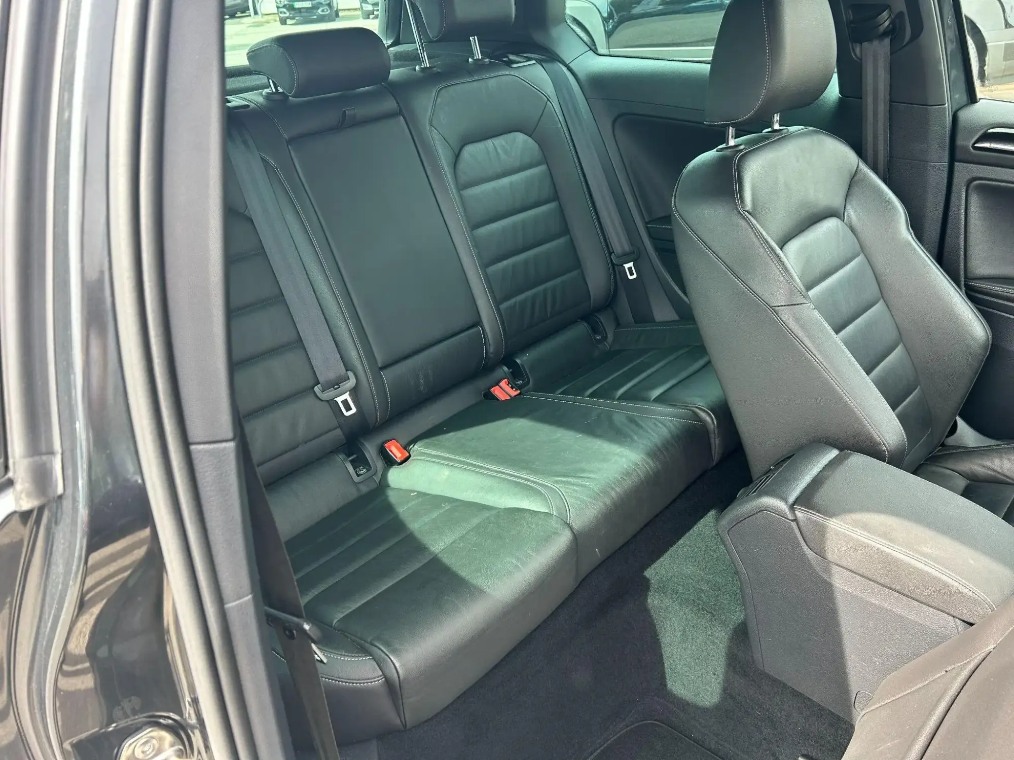 Volkswagen Golf Image 32