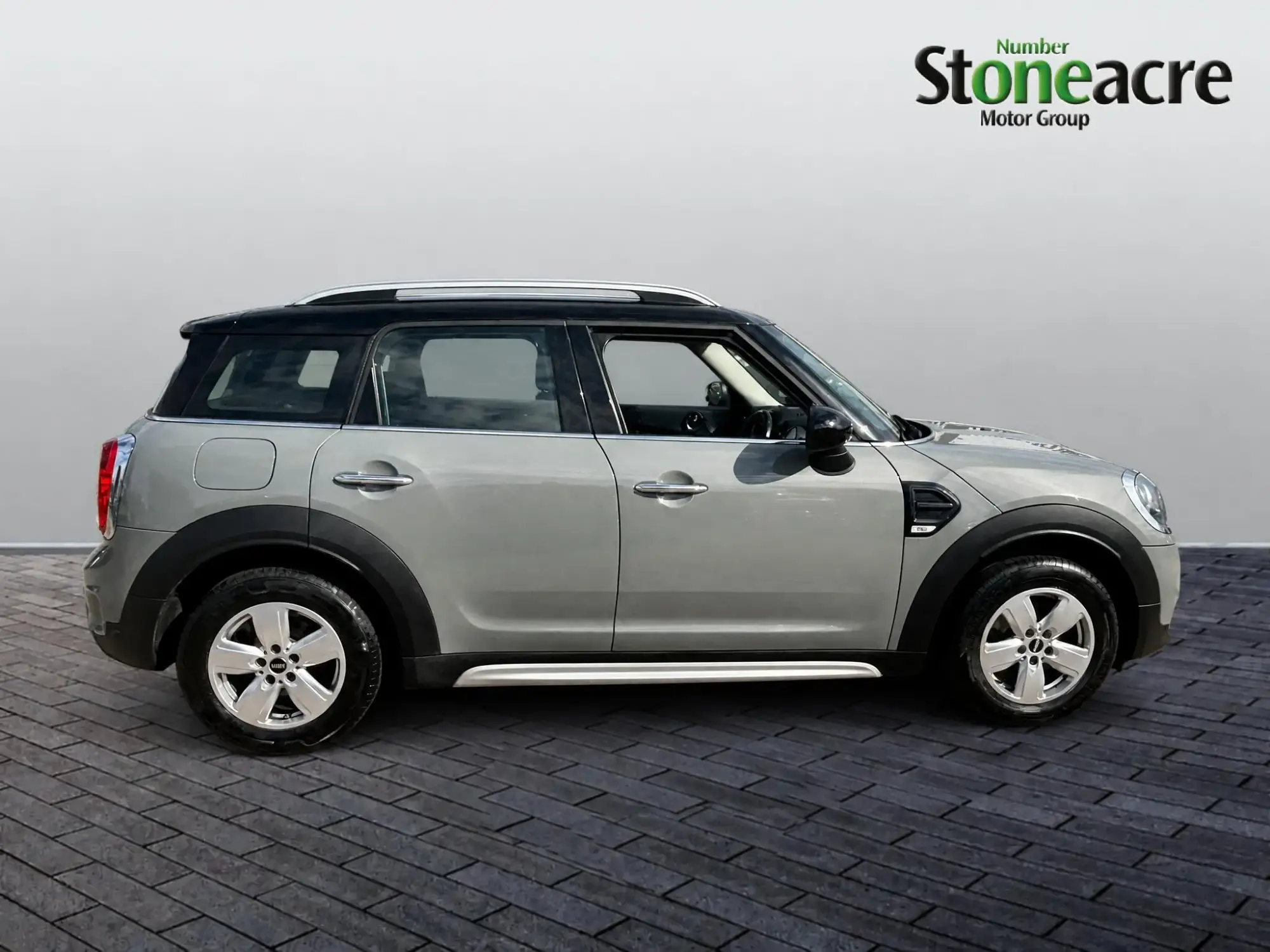 MINI Countryman Image 2 MINI Countryman Image 2