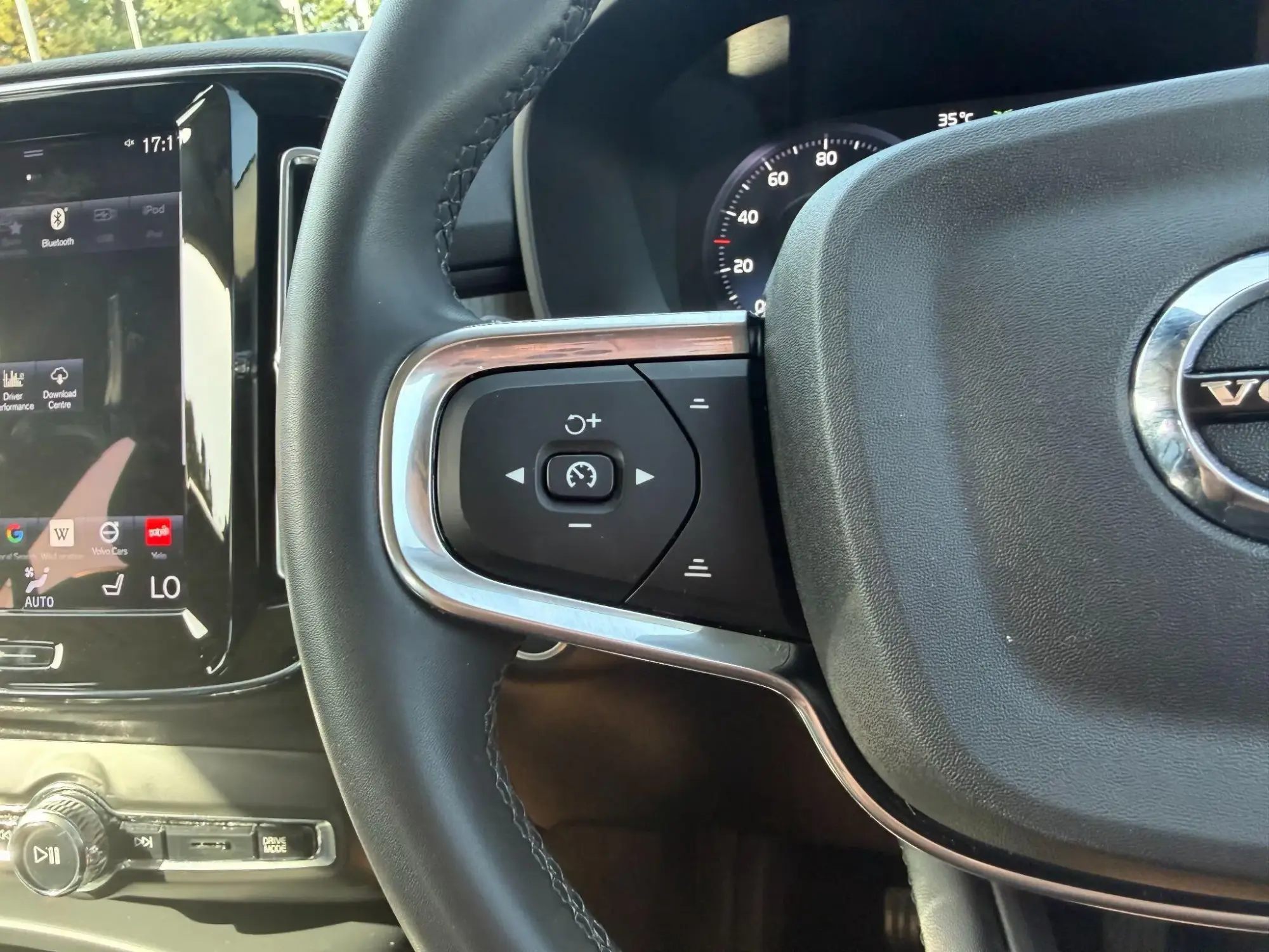 Volvo XC40 Recharge Image 17 Volvo XC40 Recharge Image 17