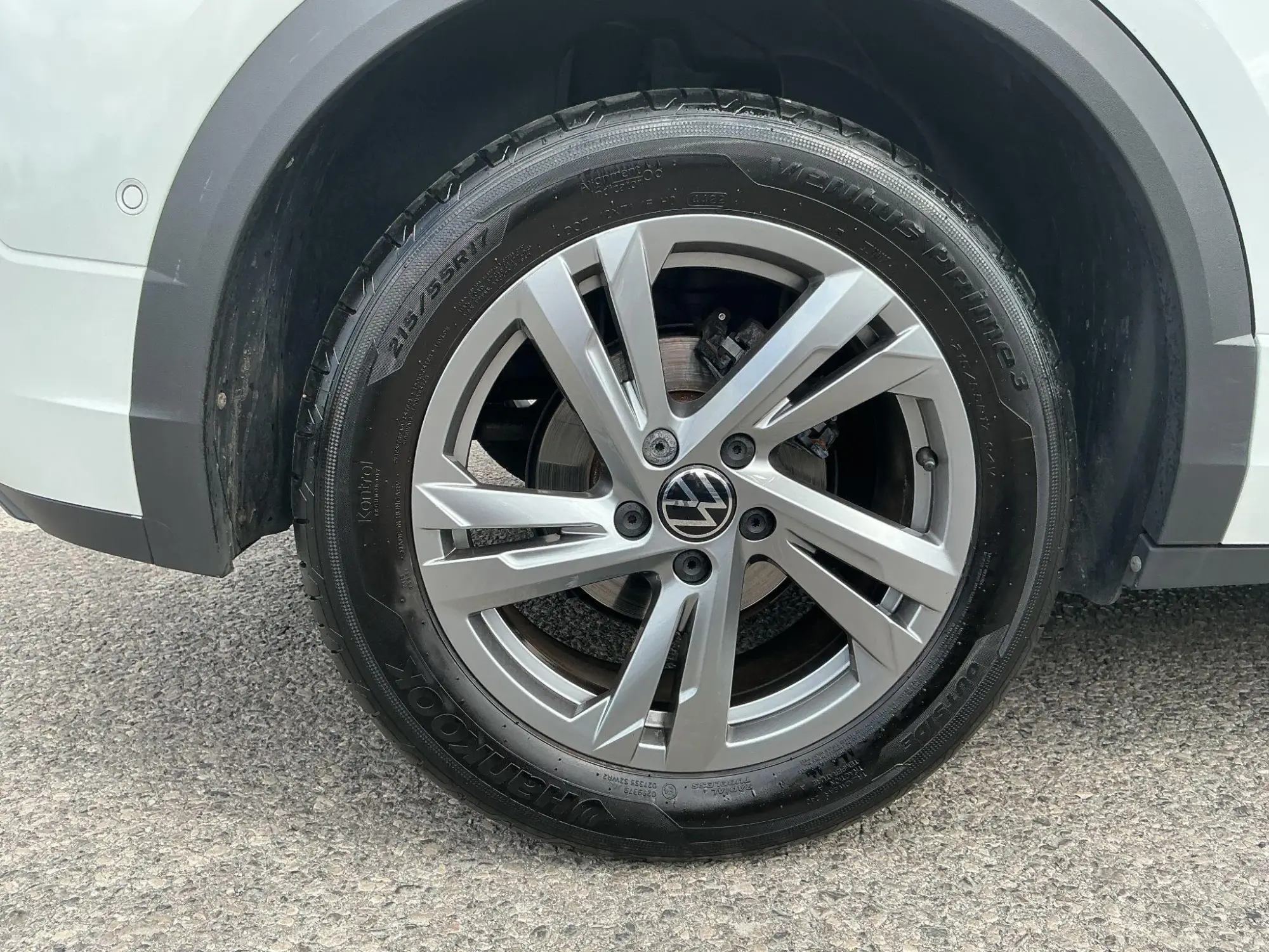 Volkswagen T-Roc Image 12