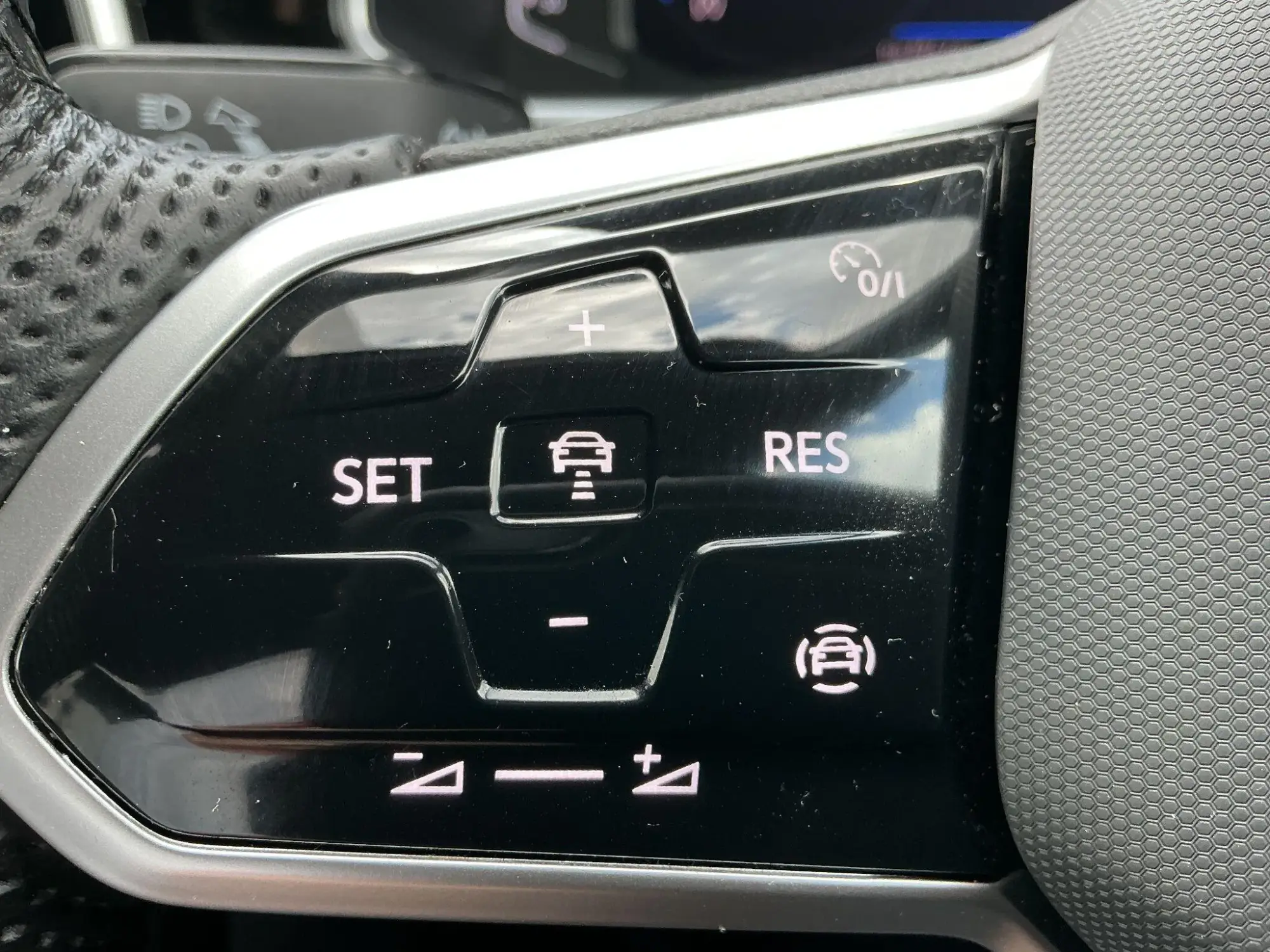 Volkswagen T-Roc Image 20