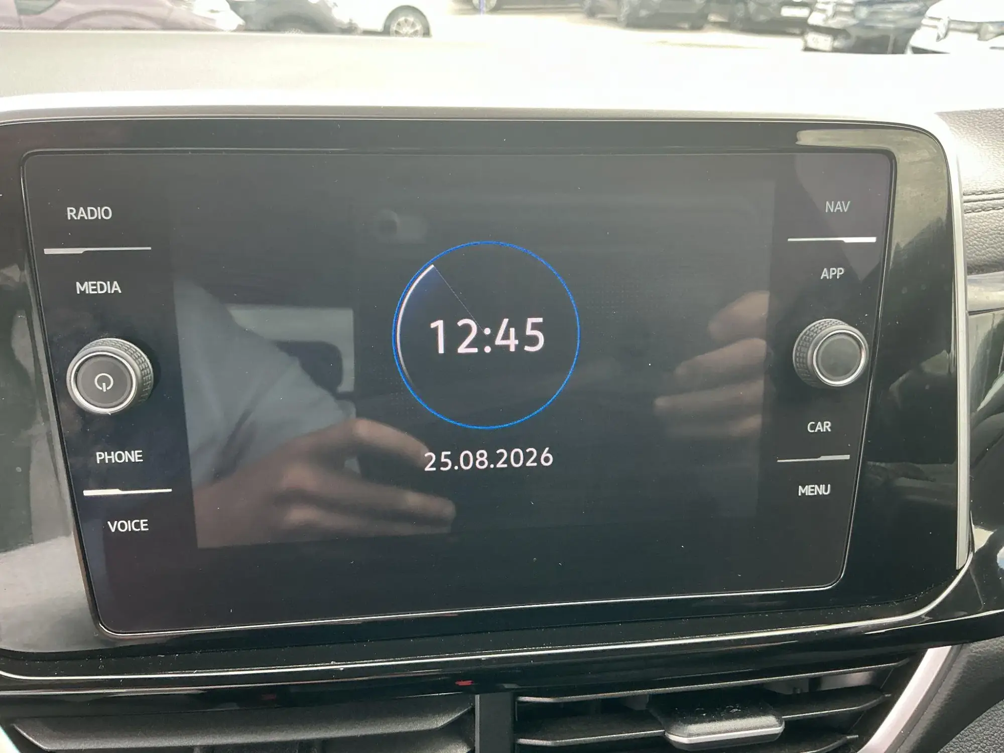 Volkswagen T-Roc Image 25