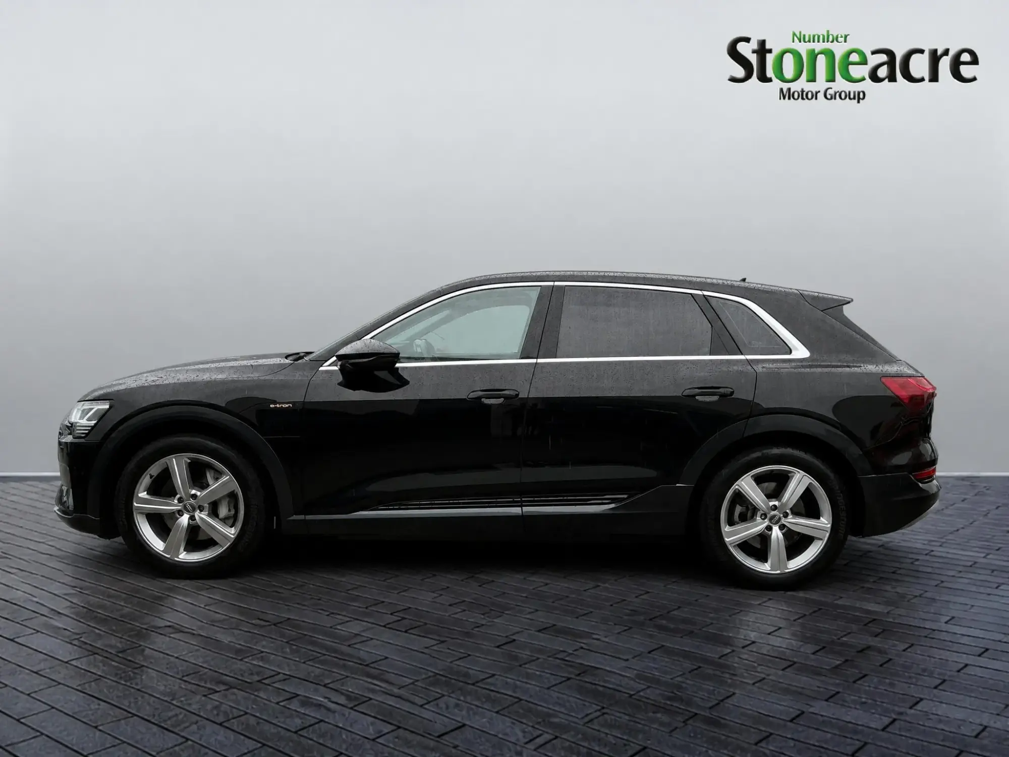 Audi e-tron Image 6