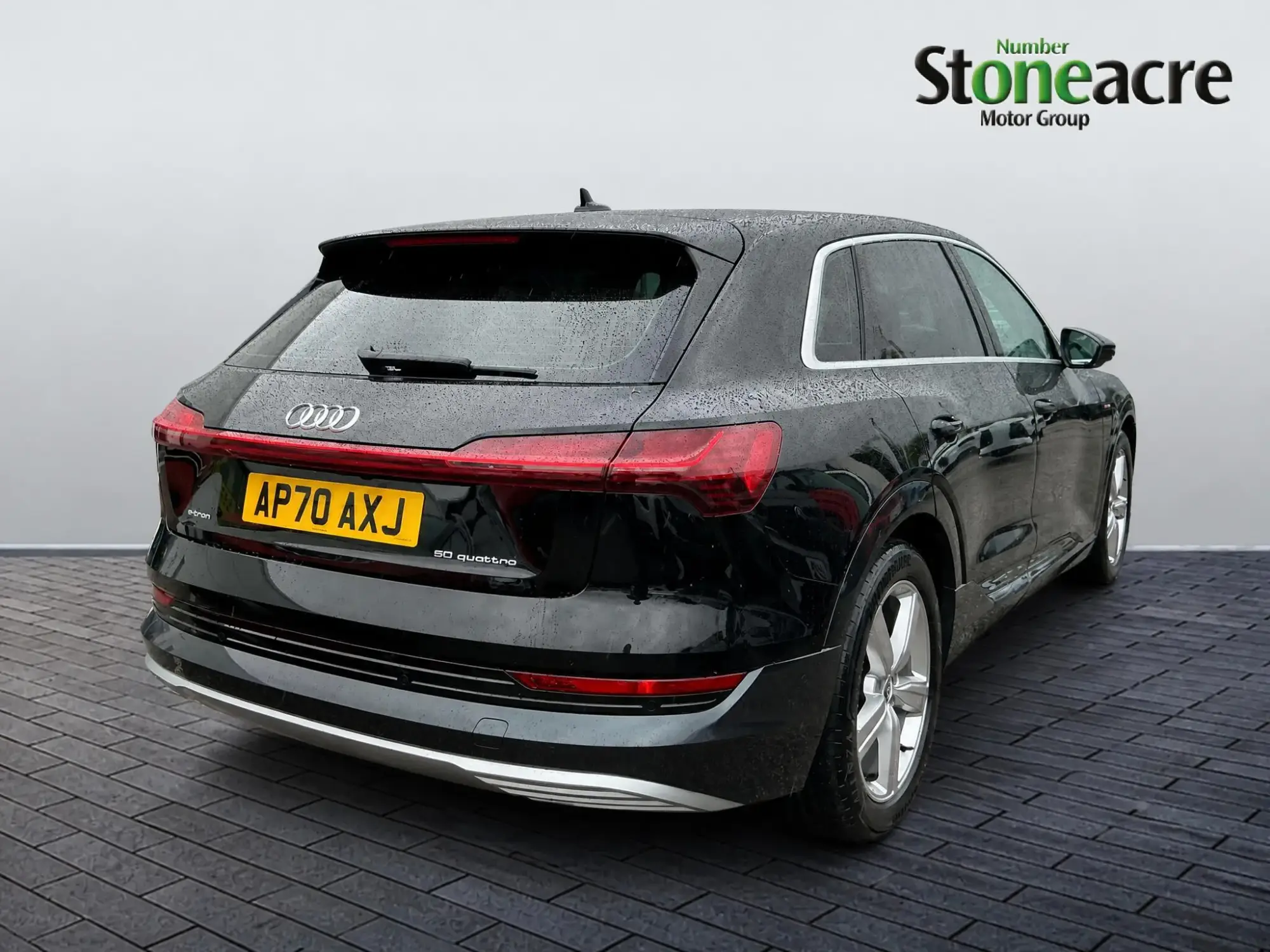 Audi e-tron Image 9